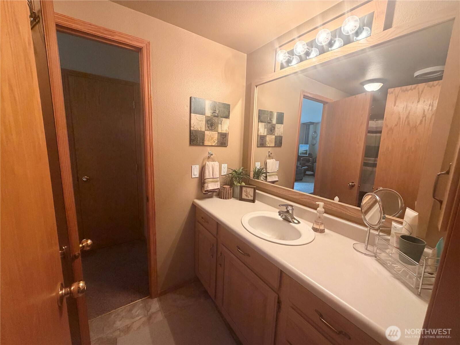 616 Hunter Avenue Property Photo 17