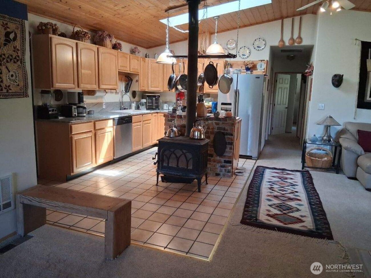 419 Meskill Road Property Photo 4
