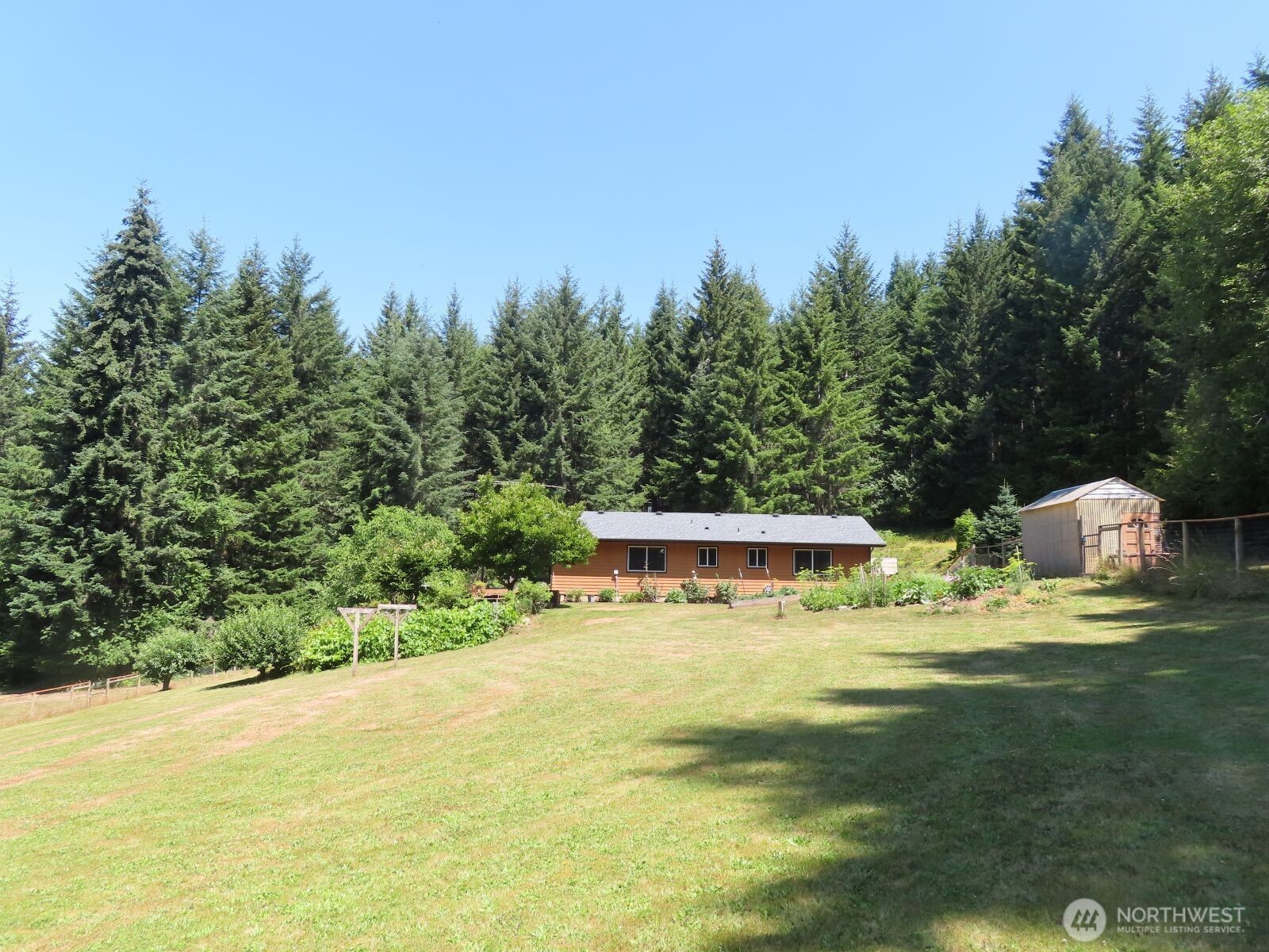 419 Meskill Road Property Photo 16