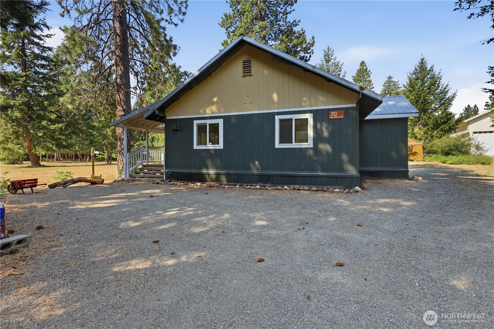 70 Hummingbird Lane Property Photo 2