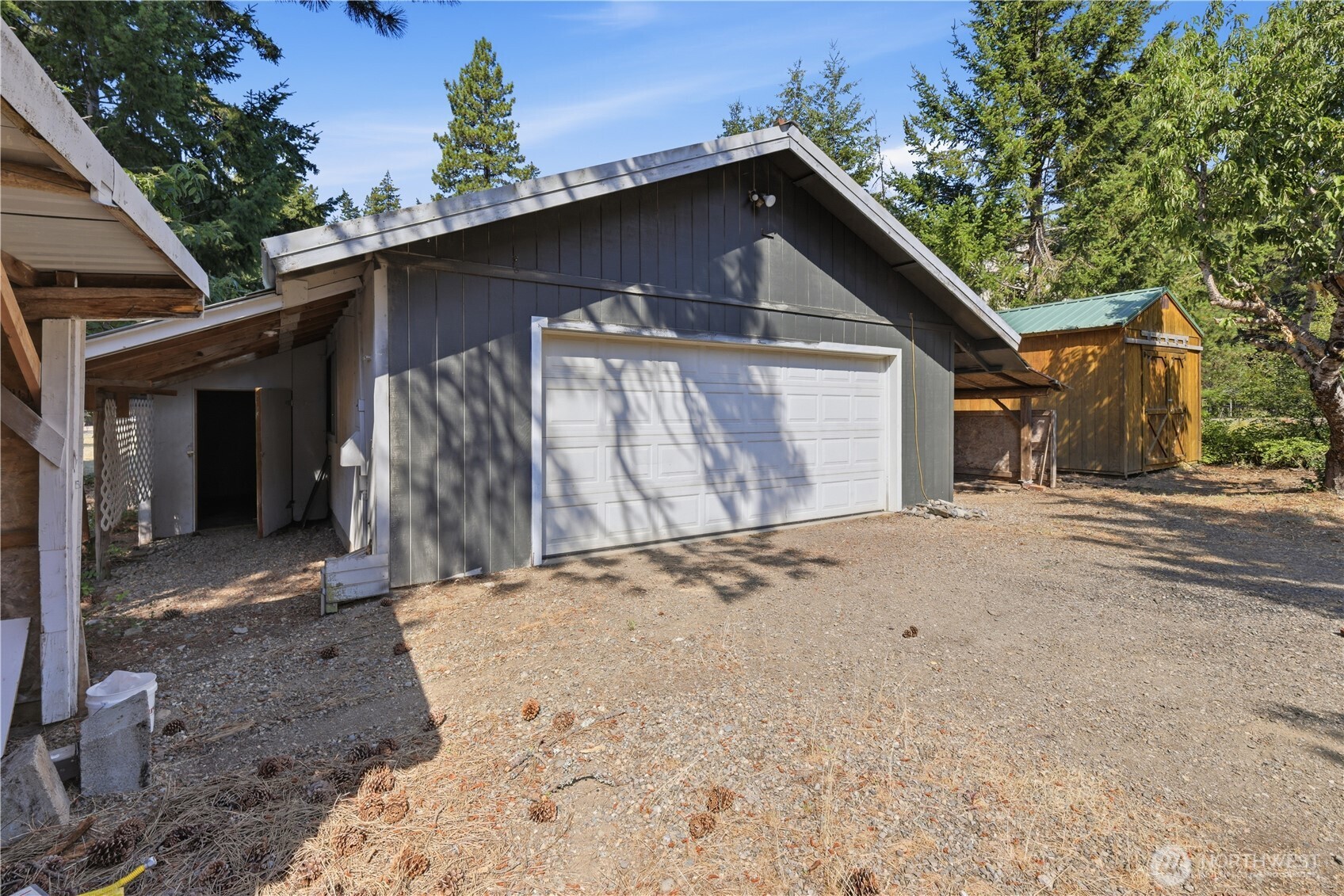 70 Hummingbird Lane Property Photo 4
