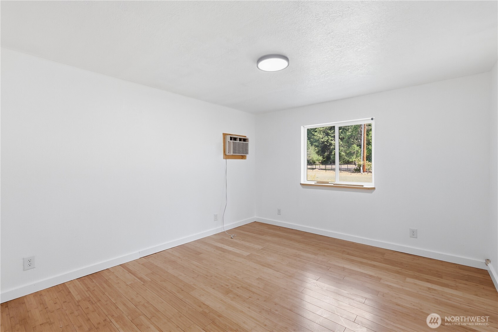 70 Hummingbird Lane Property Photo 18