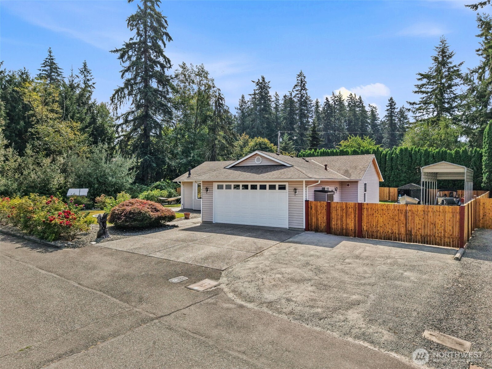 7506 52nd Place Property Photo 2