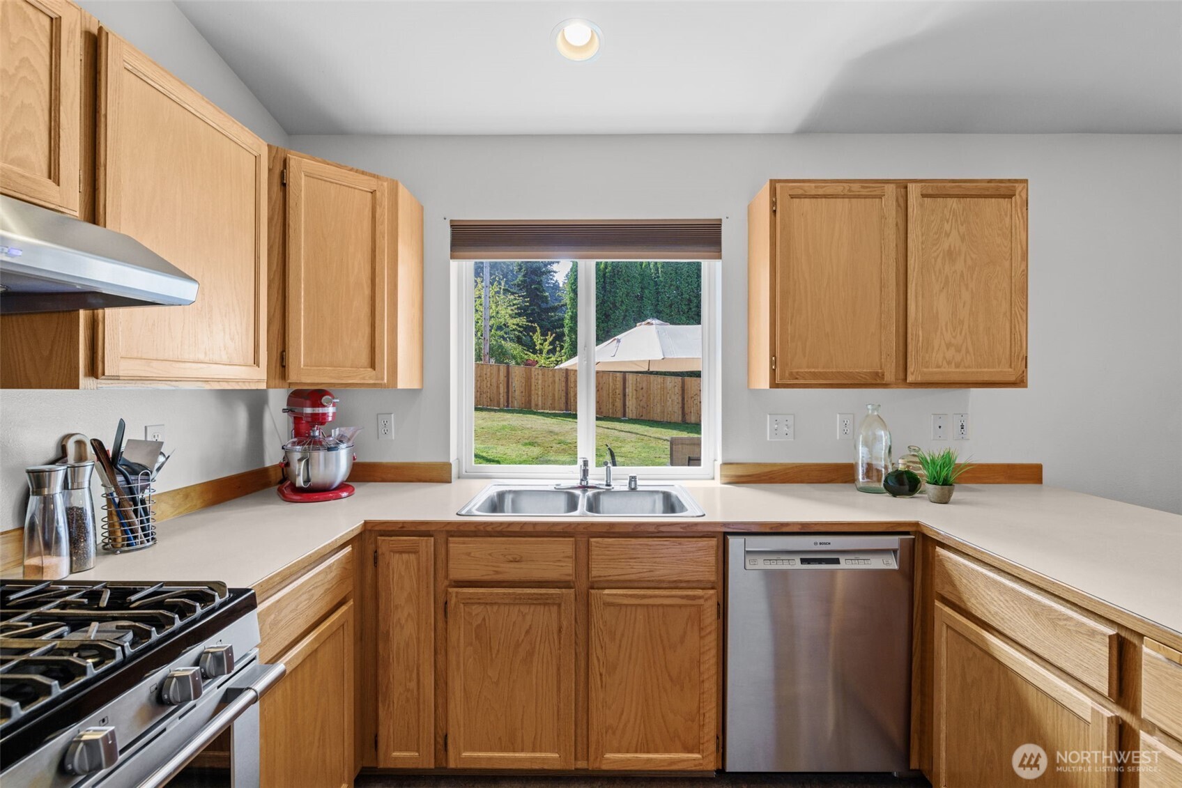 7506 52nd Place Property Photo 16