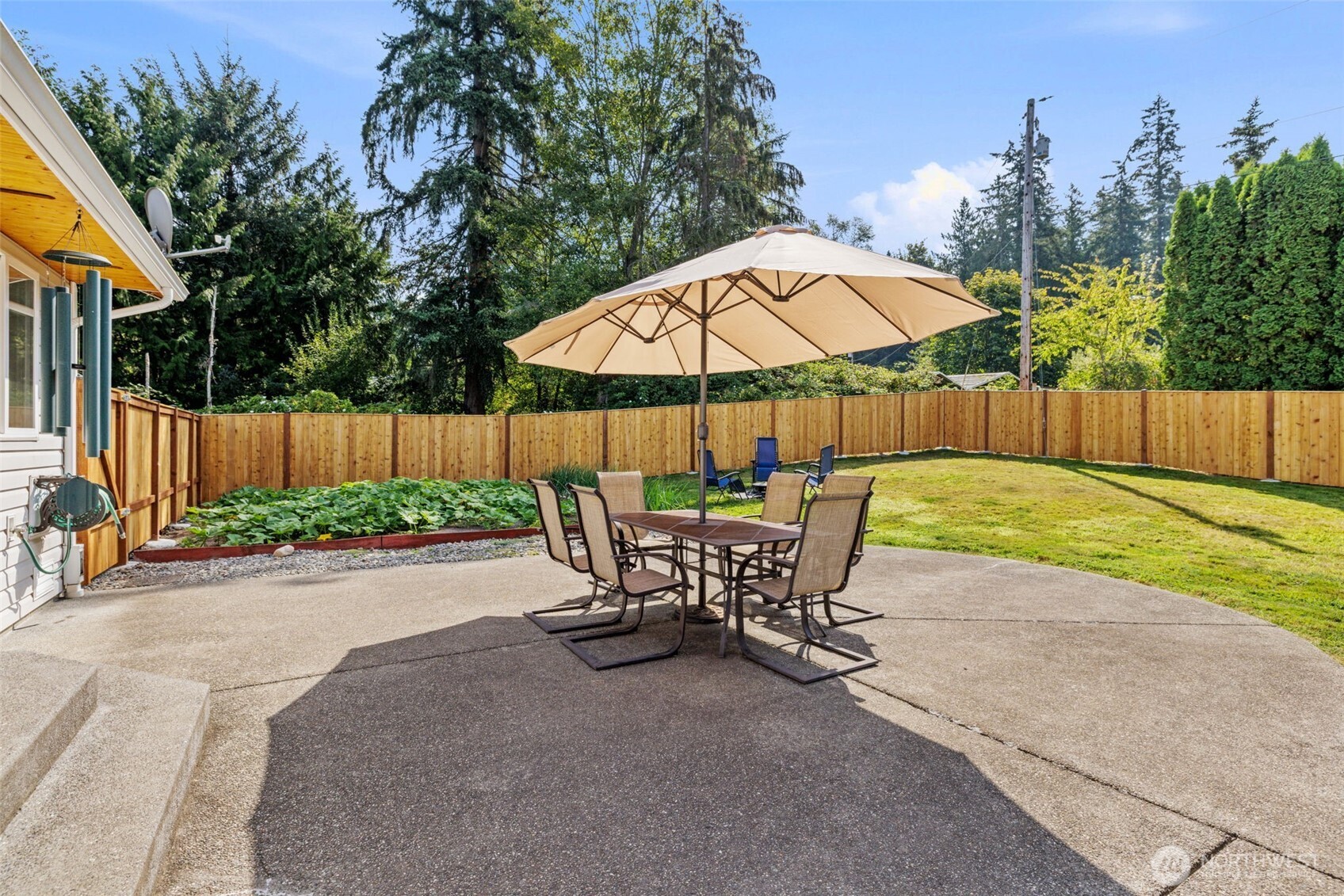 7506 52nd Place Property Photo 27