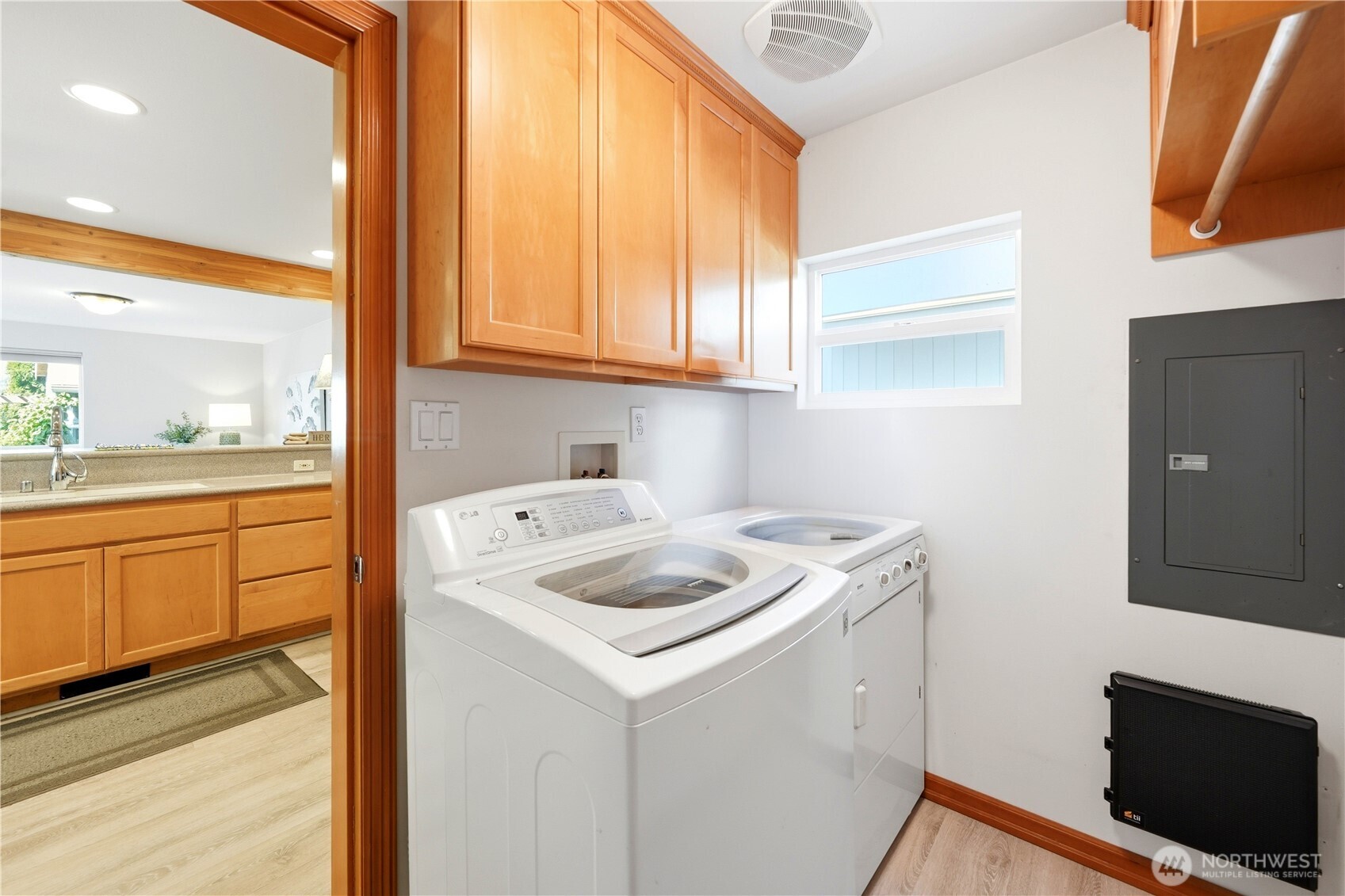 20611 6th Place Property Photo 17