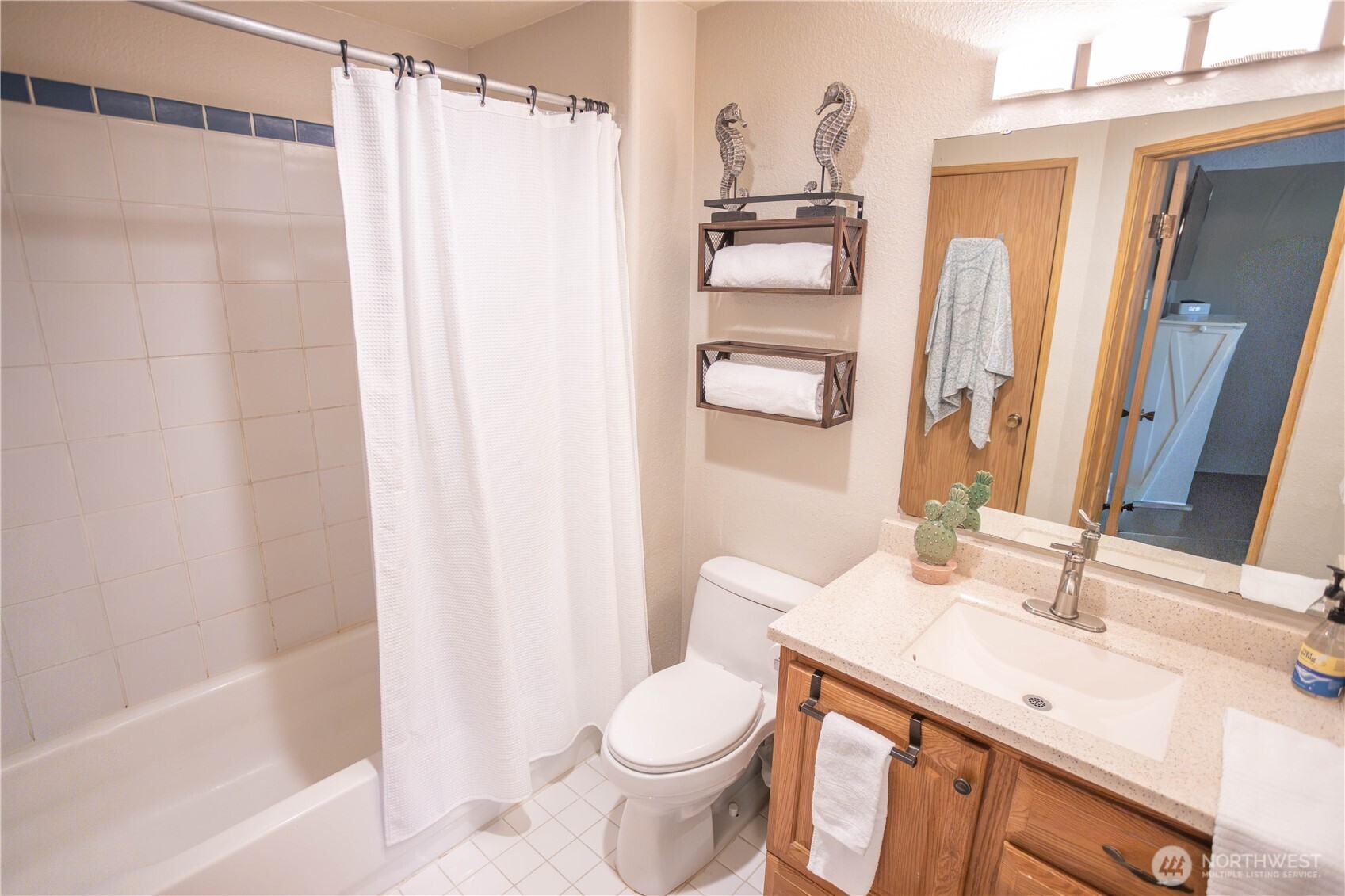 5318 203rd Street Ct Property Photo 6