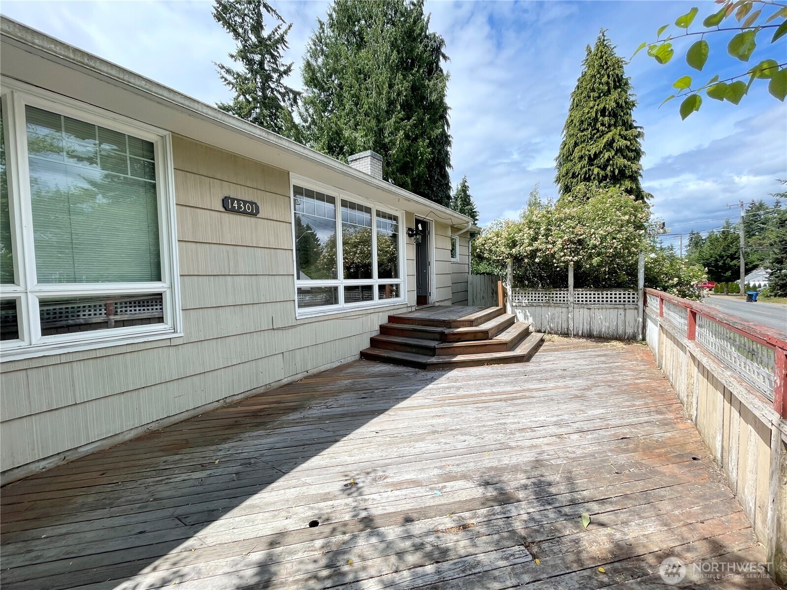 14301 Meridian Avenue Property Photo 2