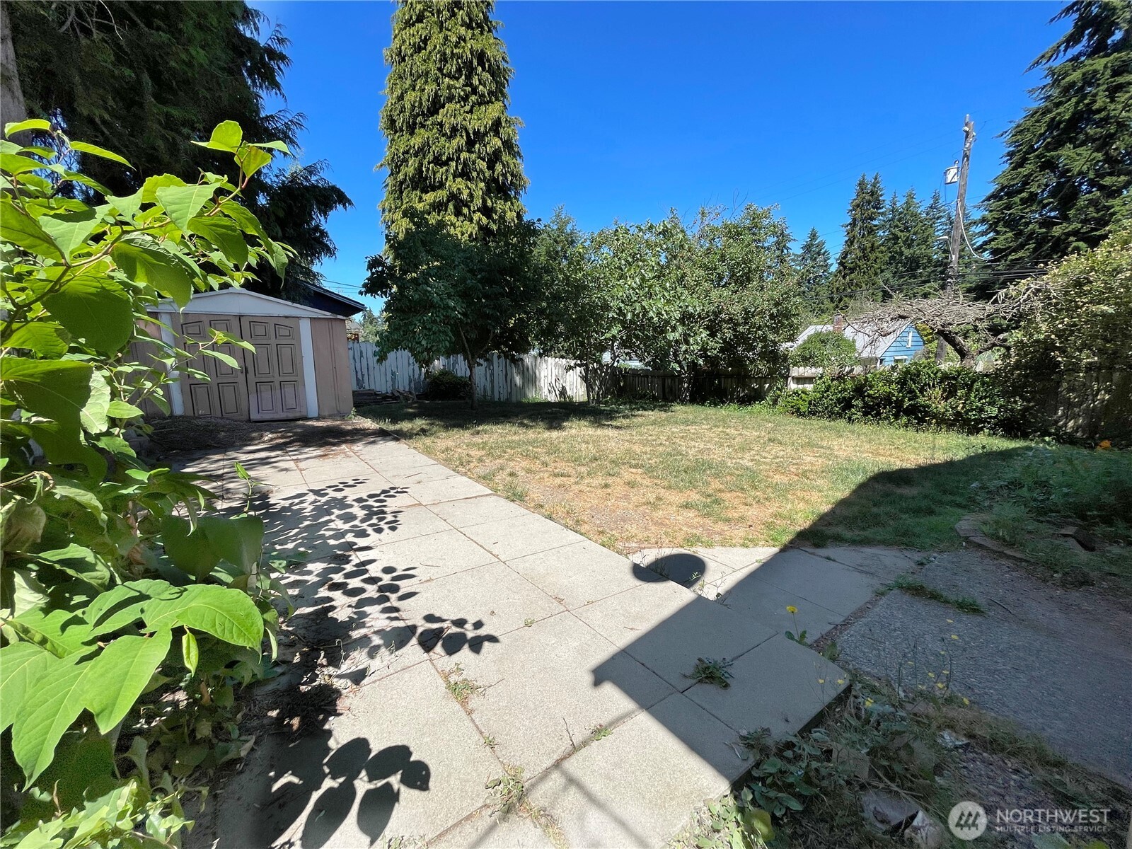 14301 Meridian Avenue Property Photo 13