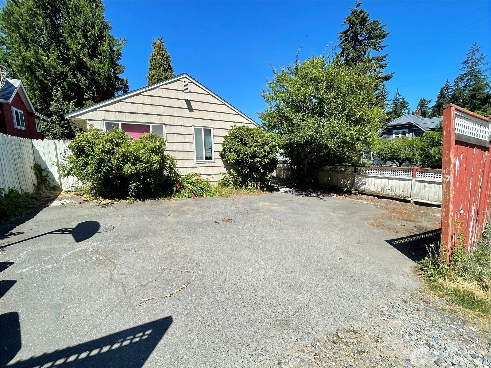 14301 Meridian Avenue Property Photo 15