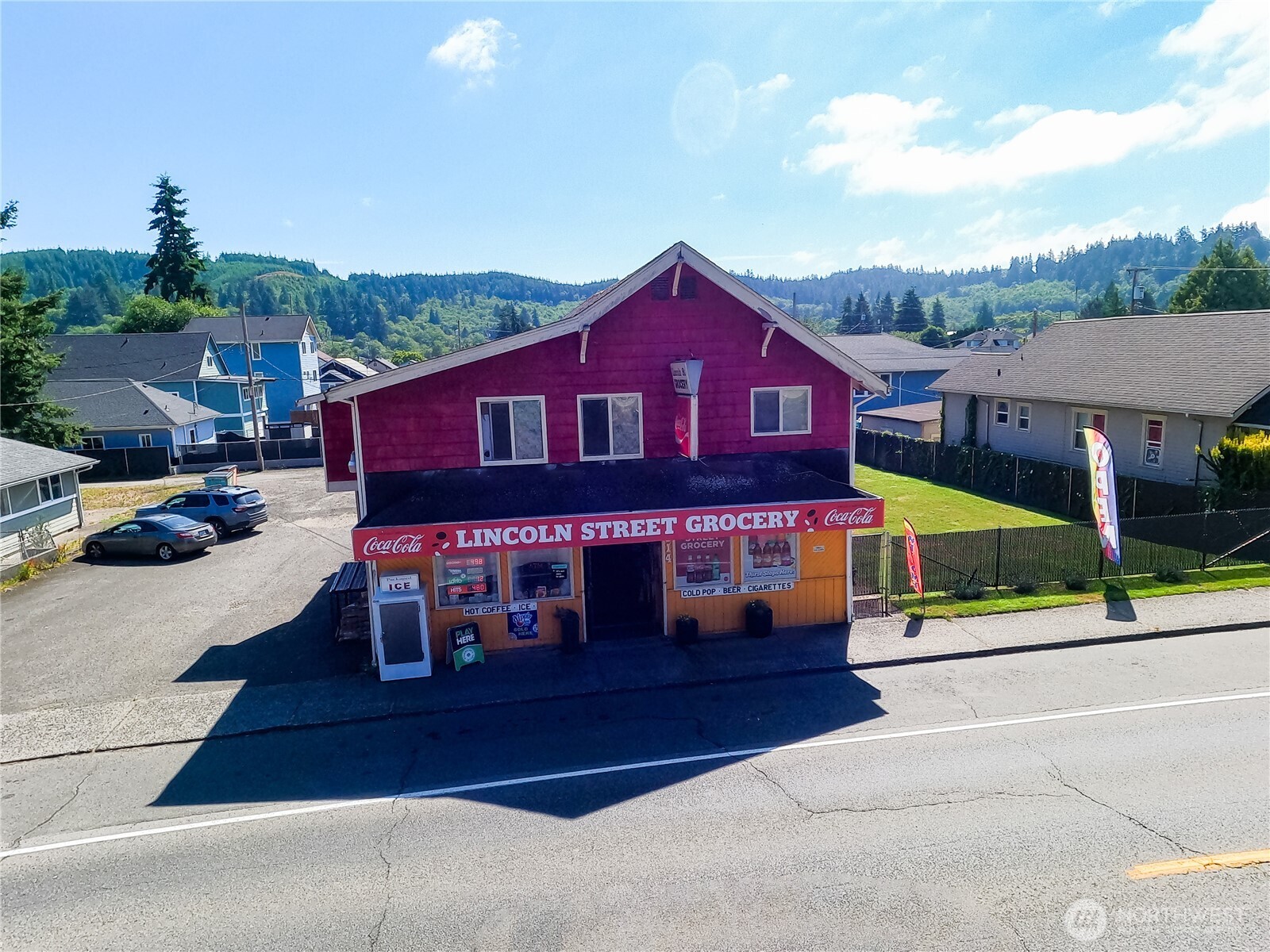 814 Lincoln Street Property Photo 2