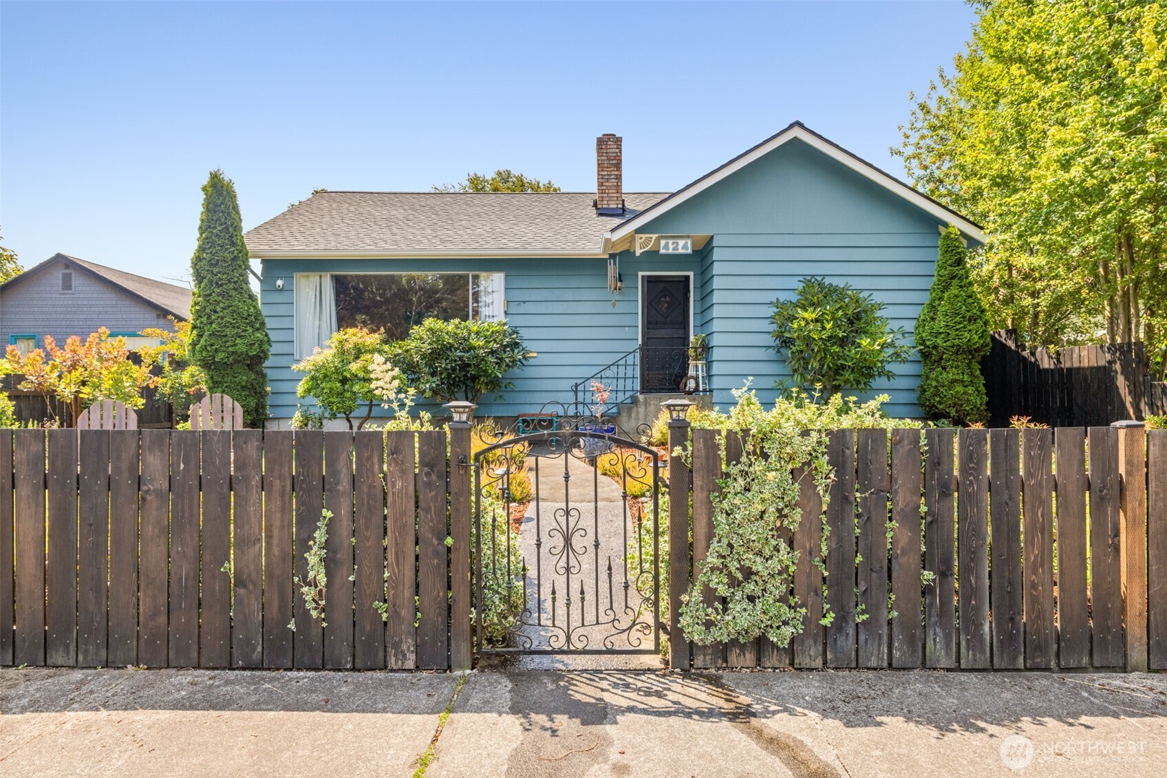 424 W 4th Street Property Photo 1