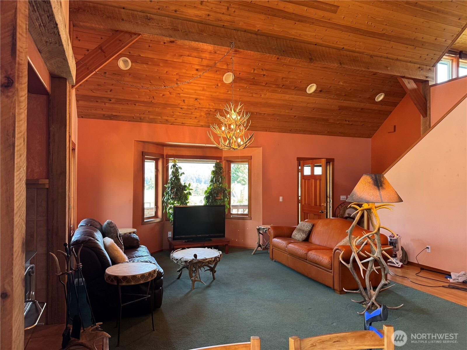41 Mountain View Property Photo 9