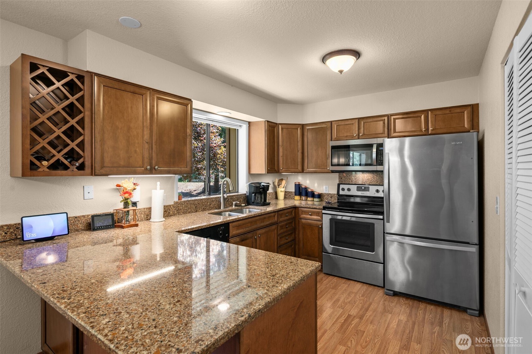8975 Icicle Road #c Property Photo 9