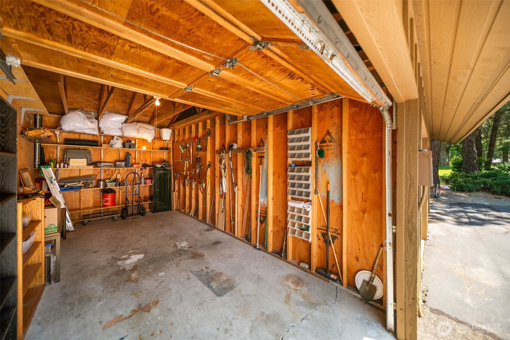 8975 Icicle Road #c Property Photo 31