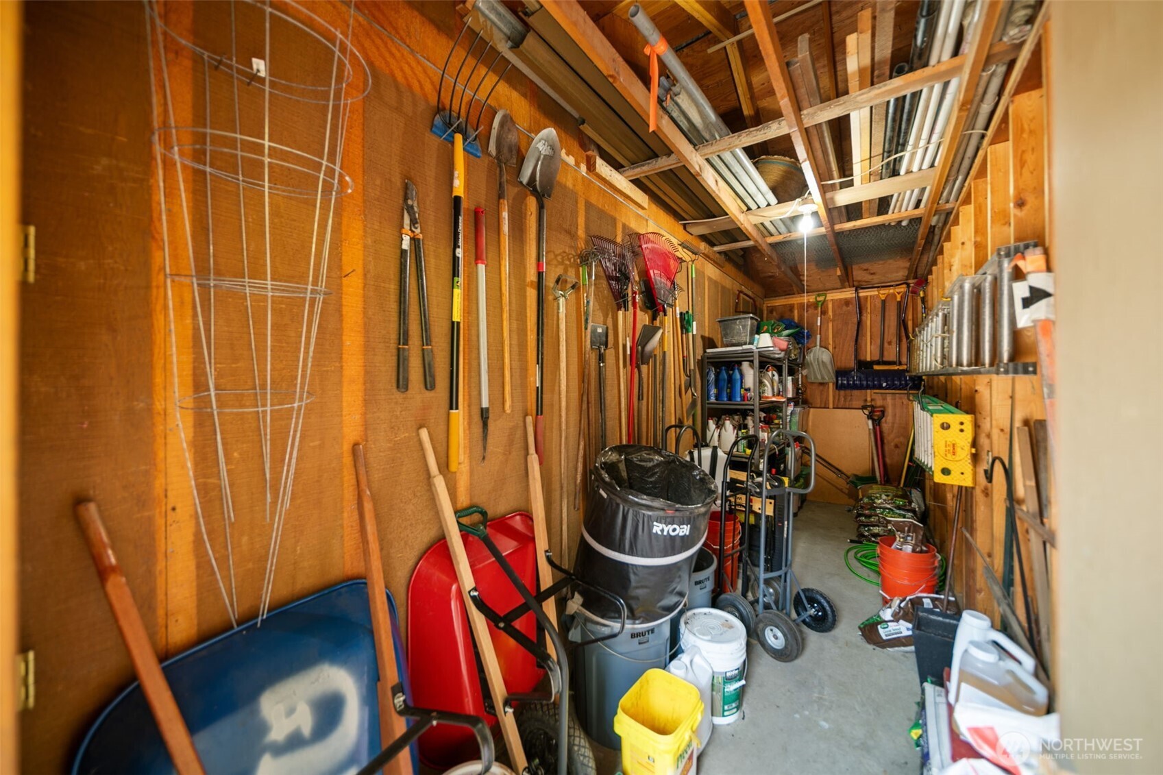 8975 Icicle Road #c Property Photo 33