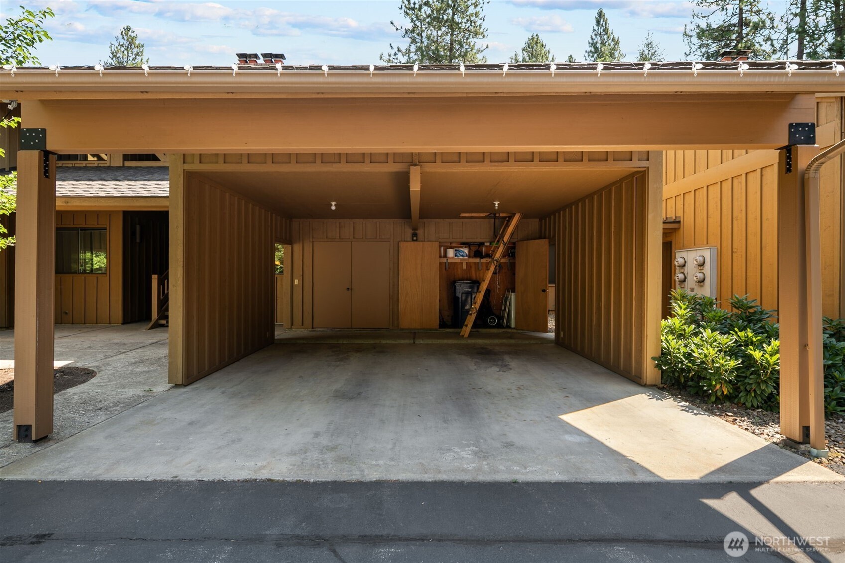 8975 Icicle Road #c Property Photo 34