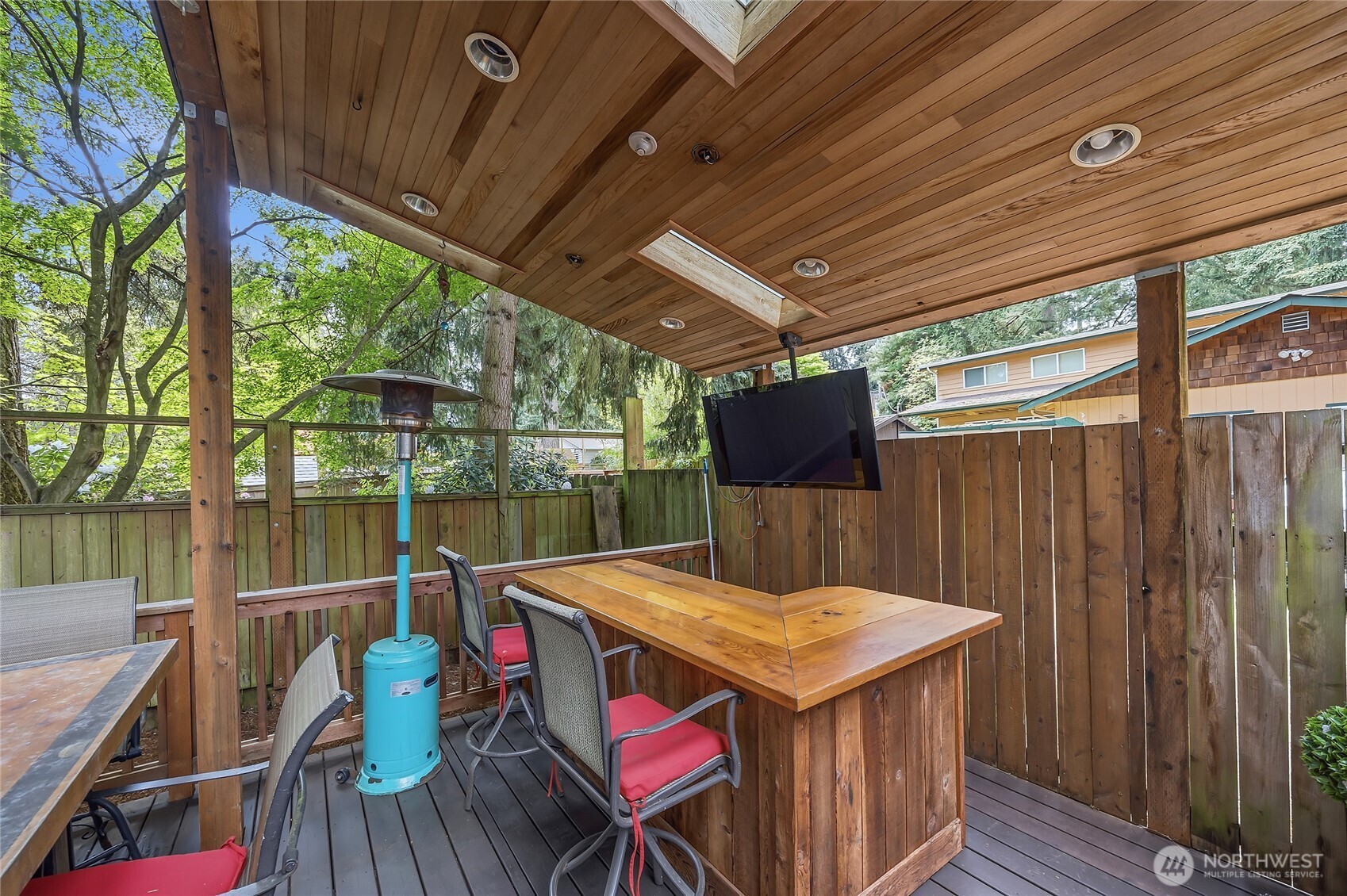 15749 Wallingford Avenue Property Photo 12