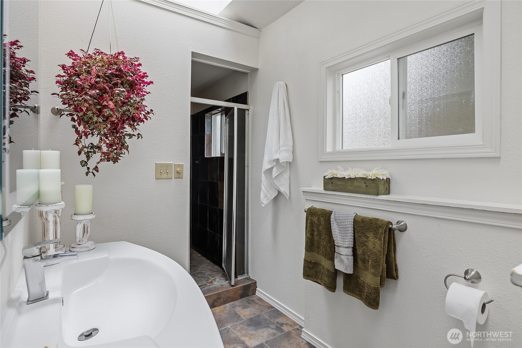 15749 Wallingford Avenue Property Photo 15