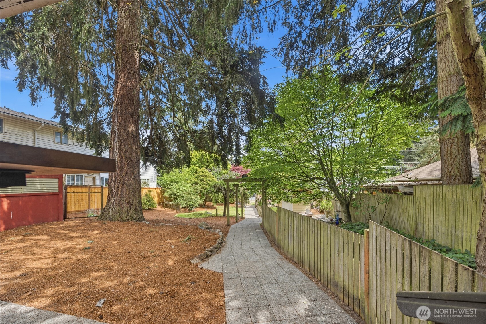 15749 Wallingford Avenue Property Photo 25