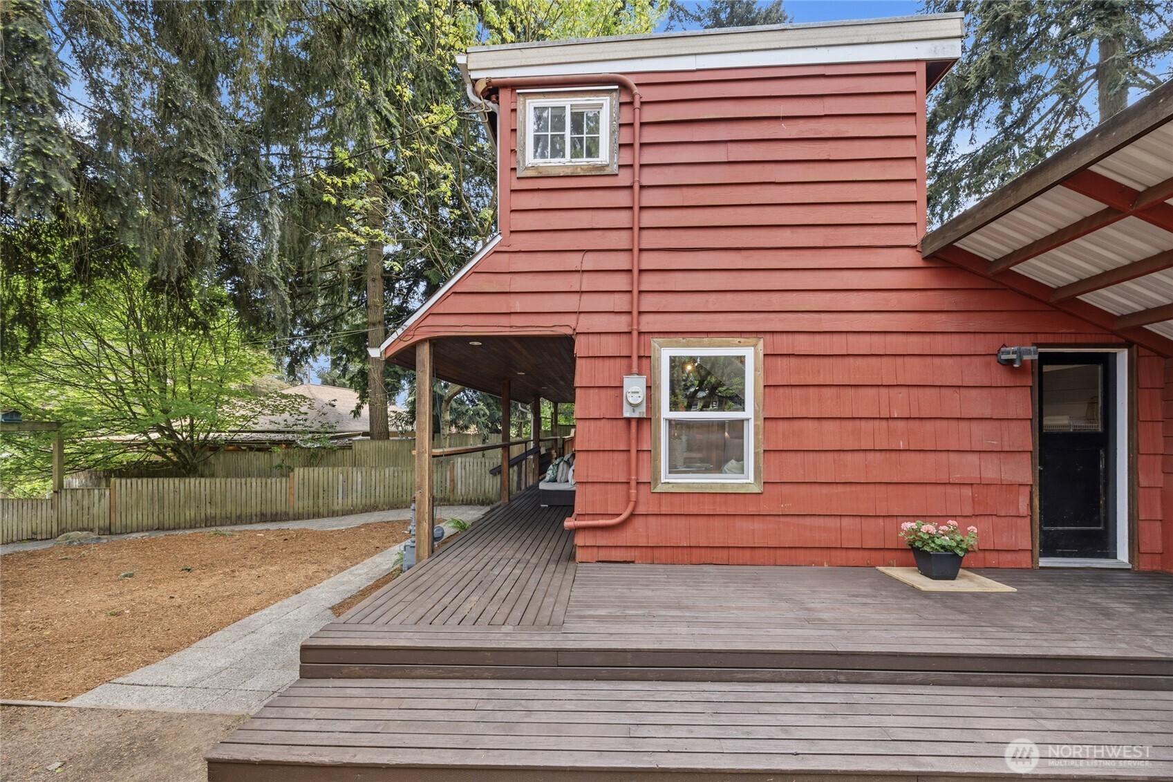 15749 Wallingford Avenue Property Photo 31