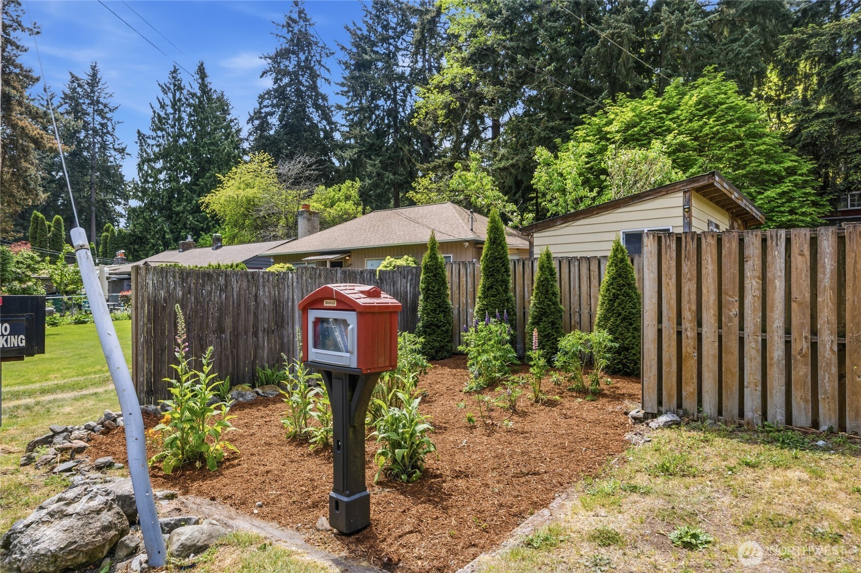15749 Wallingford Avenue Property Photo 33
