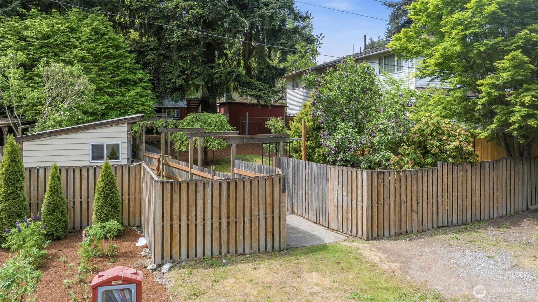 15749 Wallingford Avenue Property Photo 34