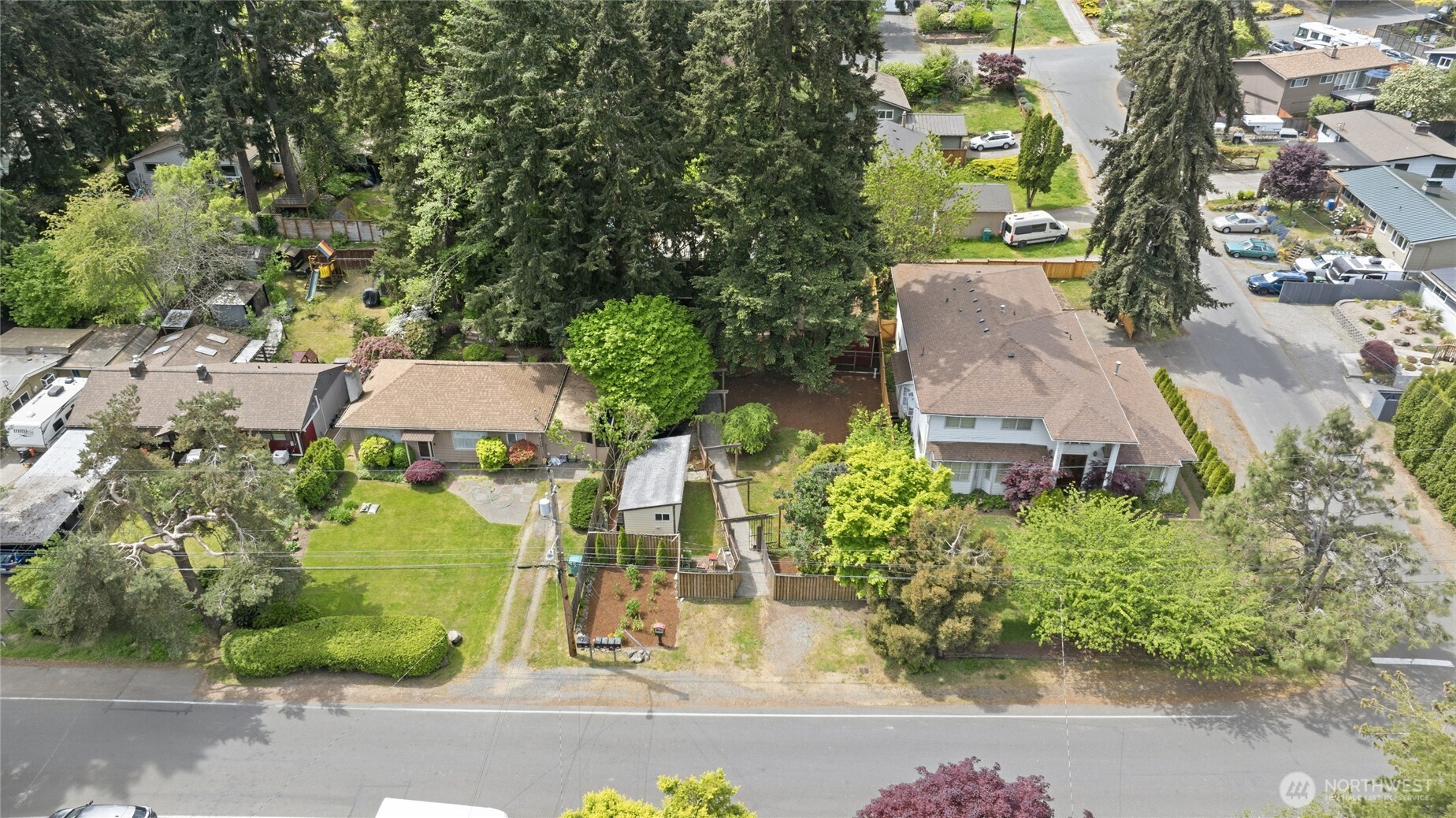 15749 Wallingford Avenue Property Photo 38
