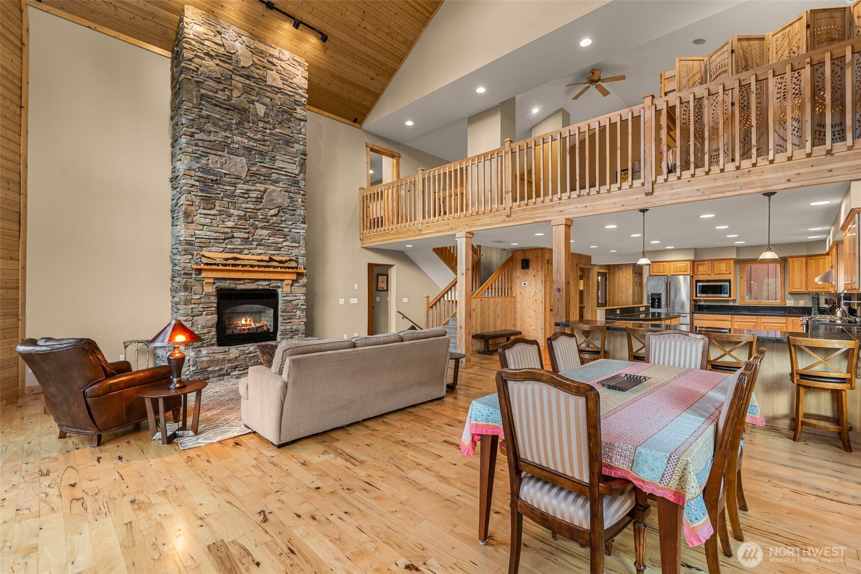 6725 Forest Ridge Drive Property Photo 8