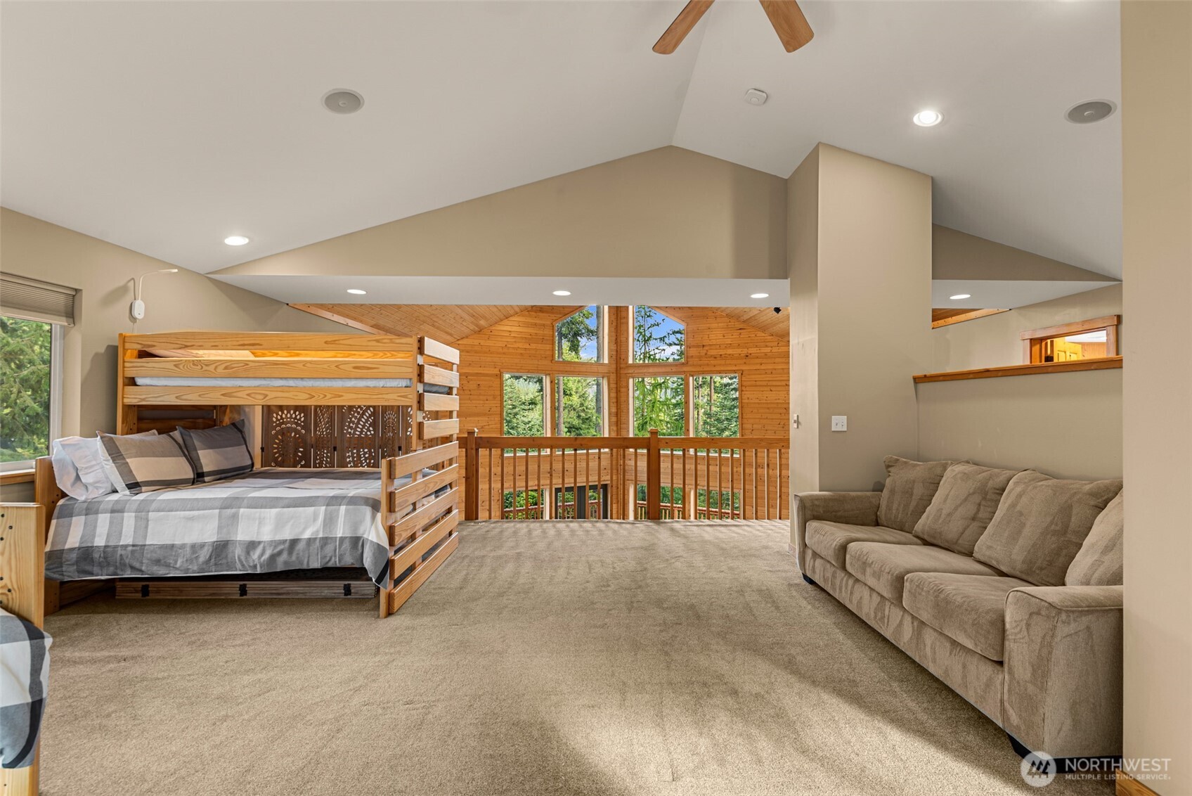 6725 Forest Ridge Drive Property Photo 18