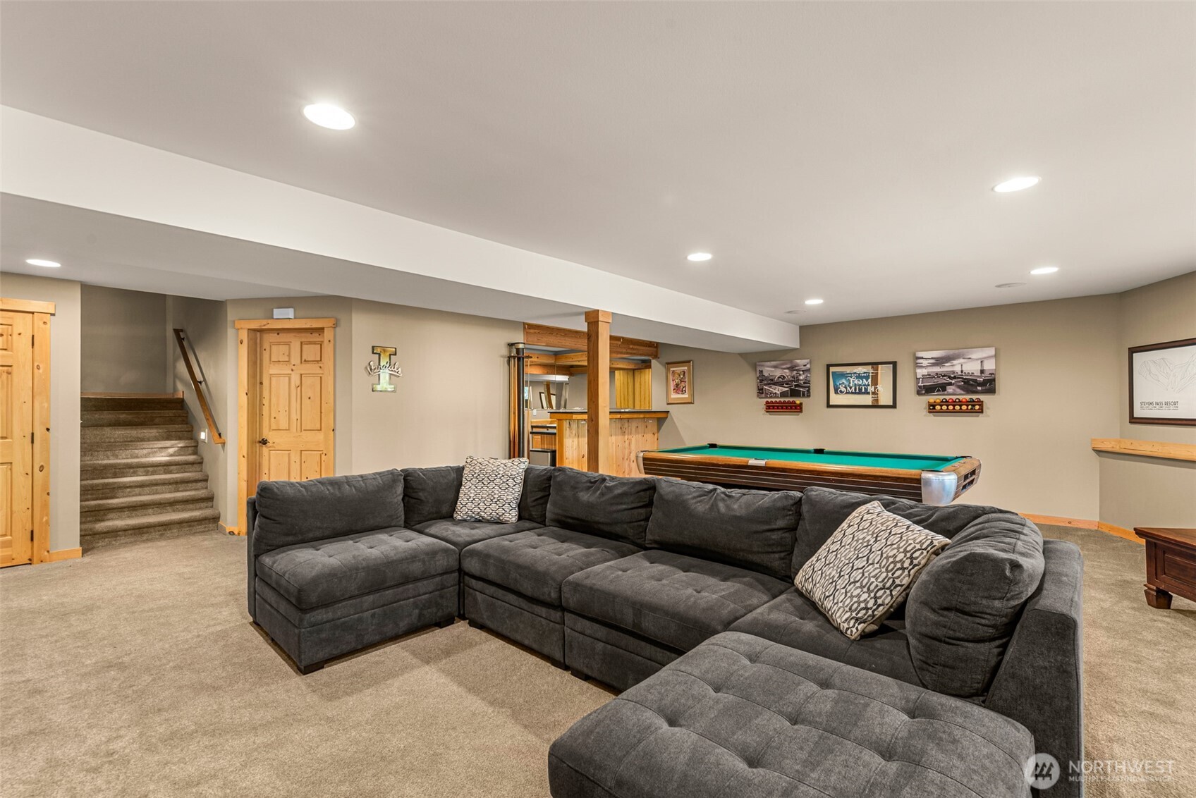 6725 Forest Ridge Drive Property Photo 26