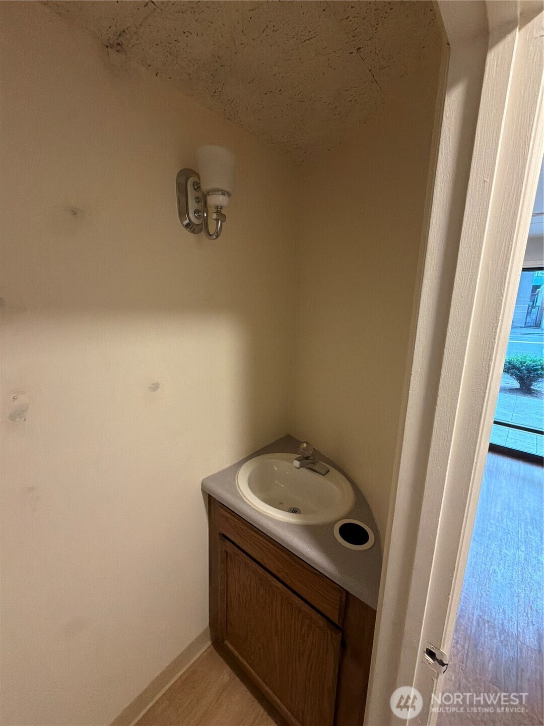 2519 1st Avenue (r) Property Photo 15