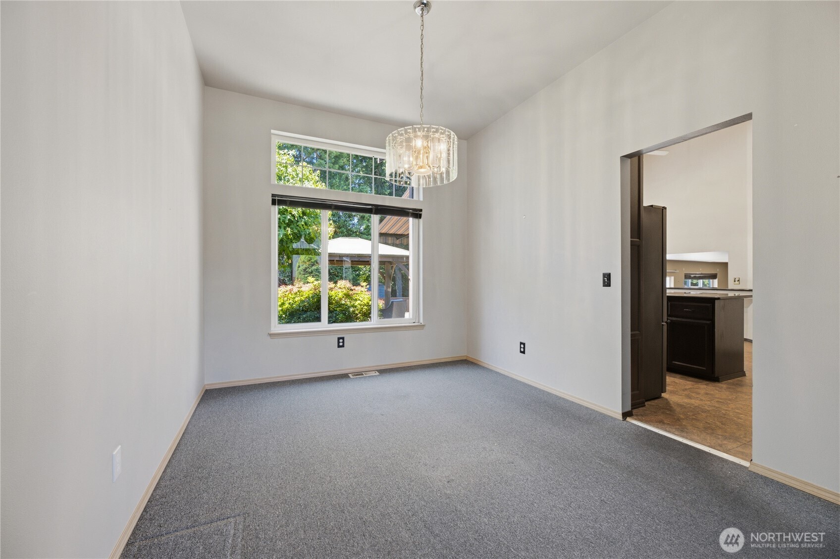 19413 5th Avenue Property Photo 8