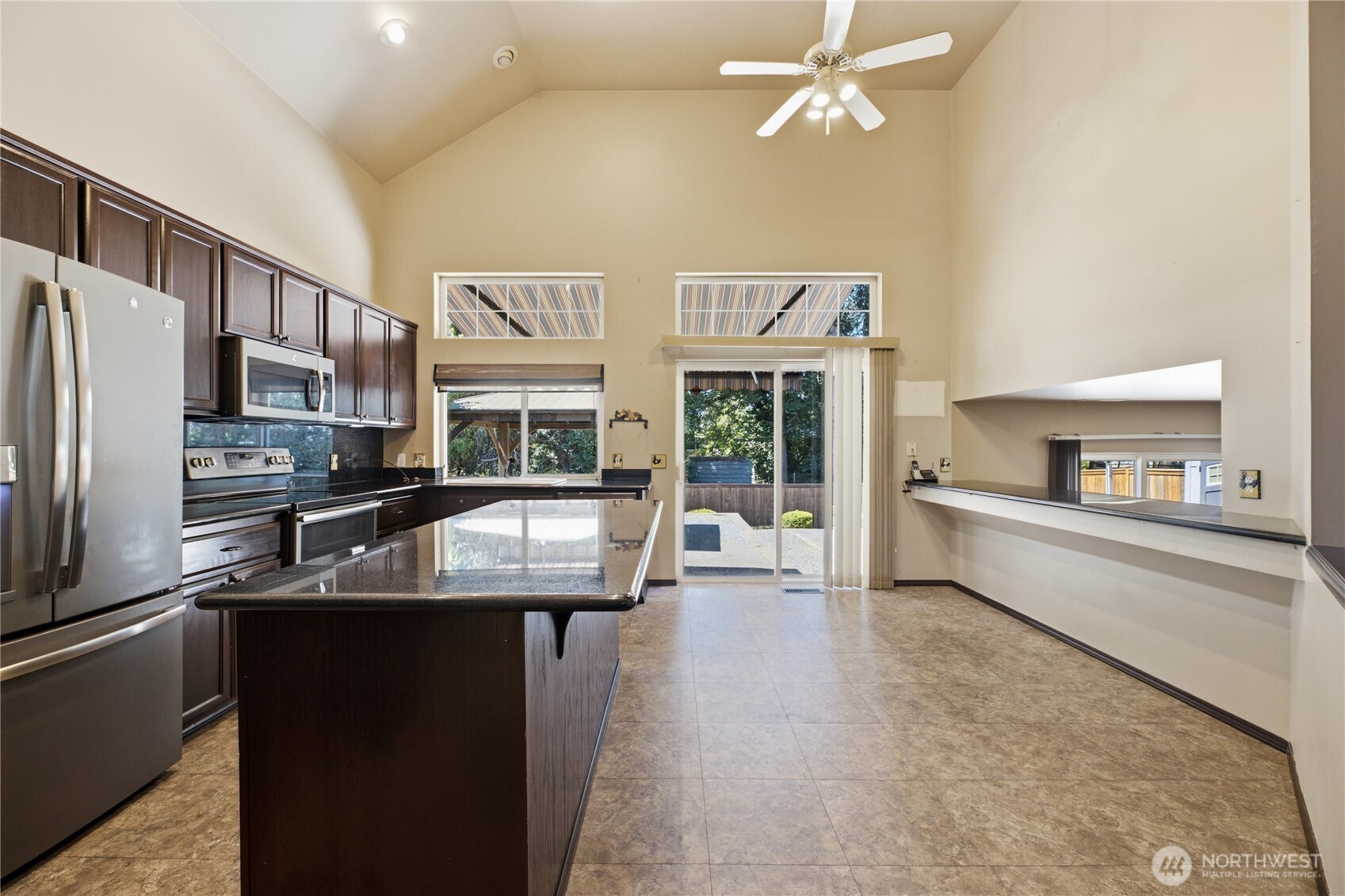 19413 5th Avenue Property Photo 11