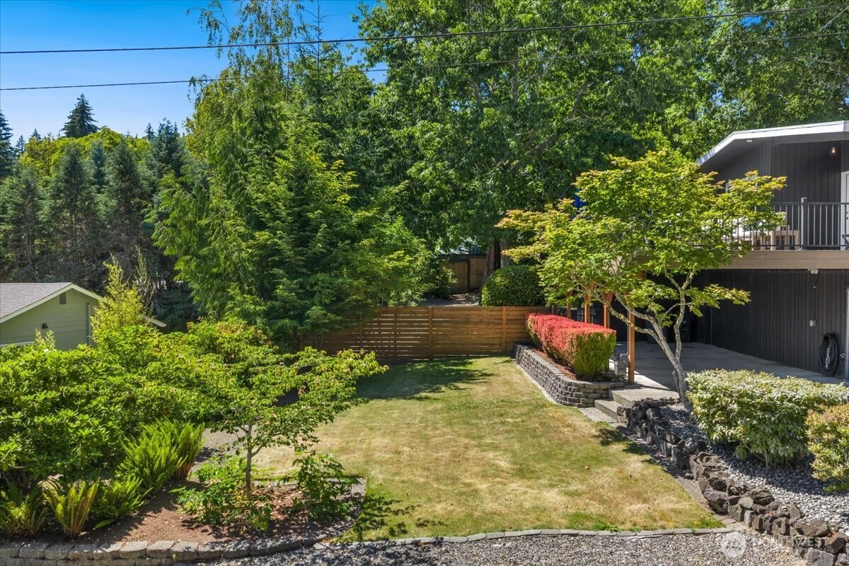 9514 Goodman Avenue Property Photo 32
