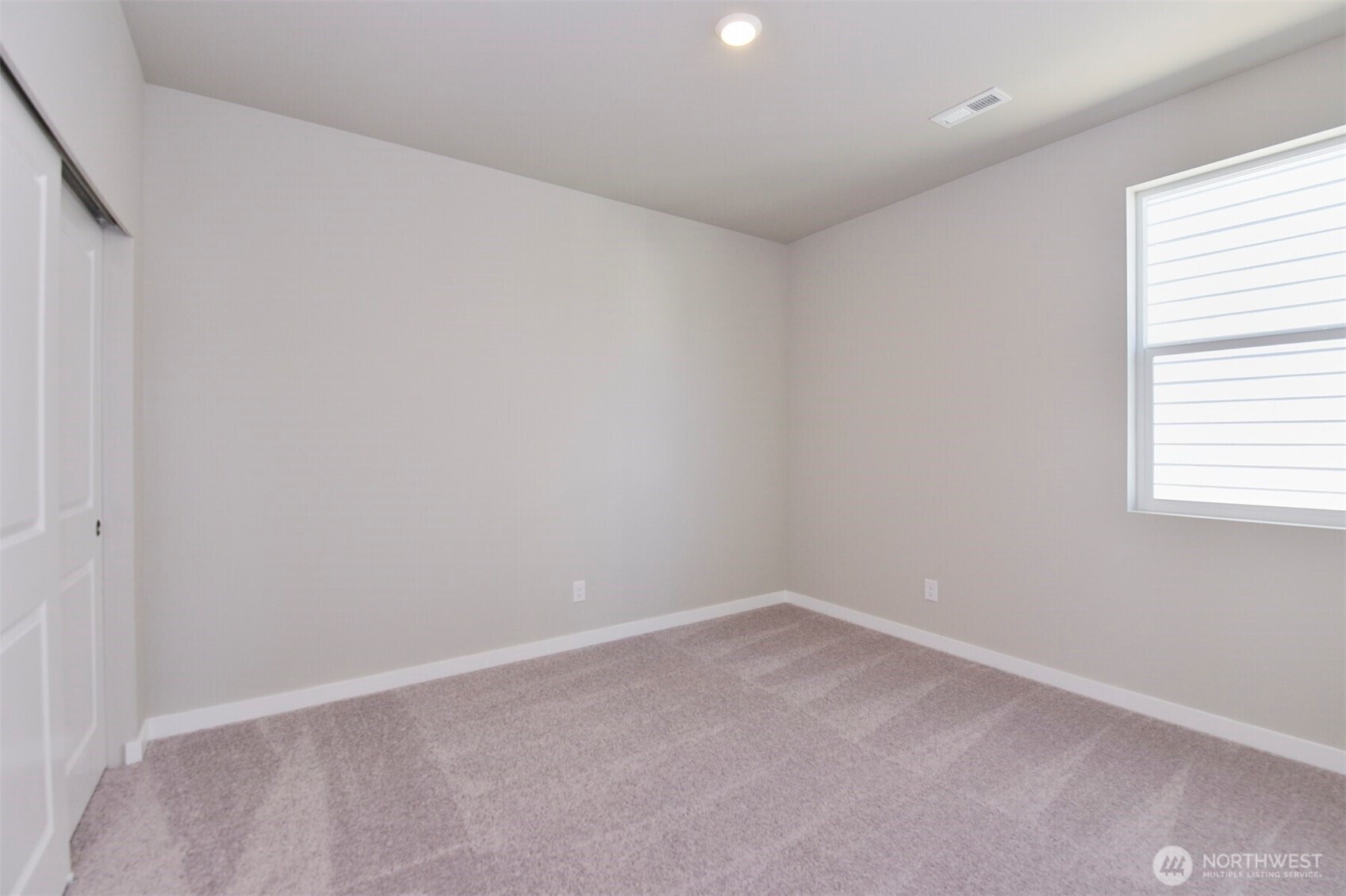 9752 Brown Street Property Photo 6