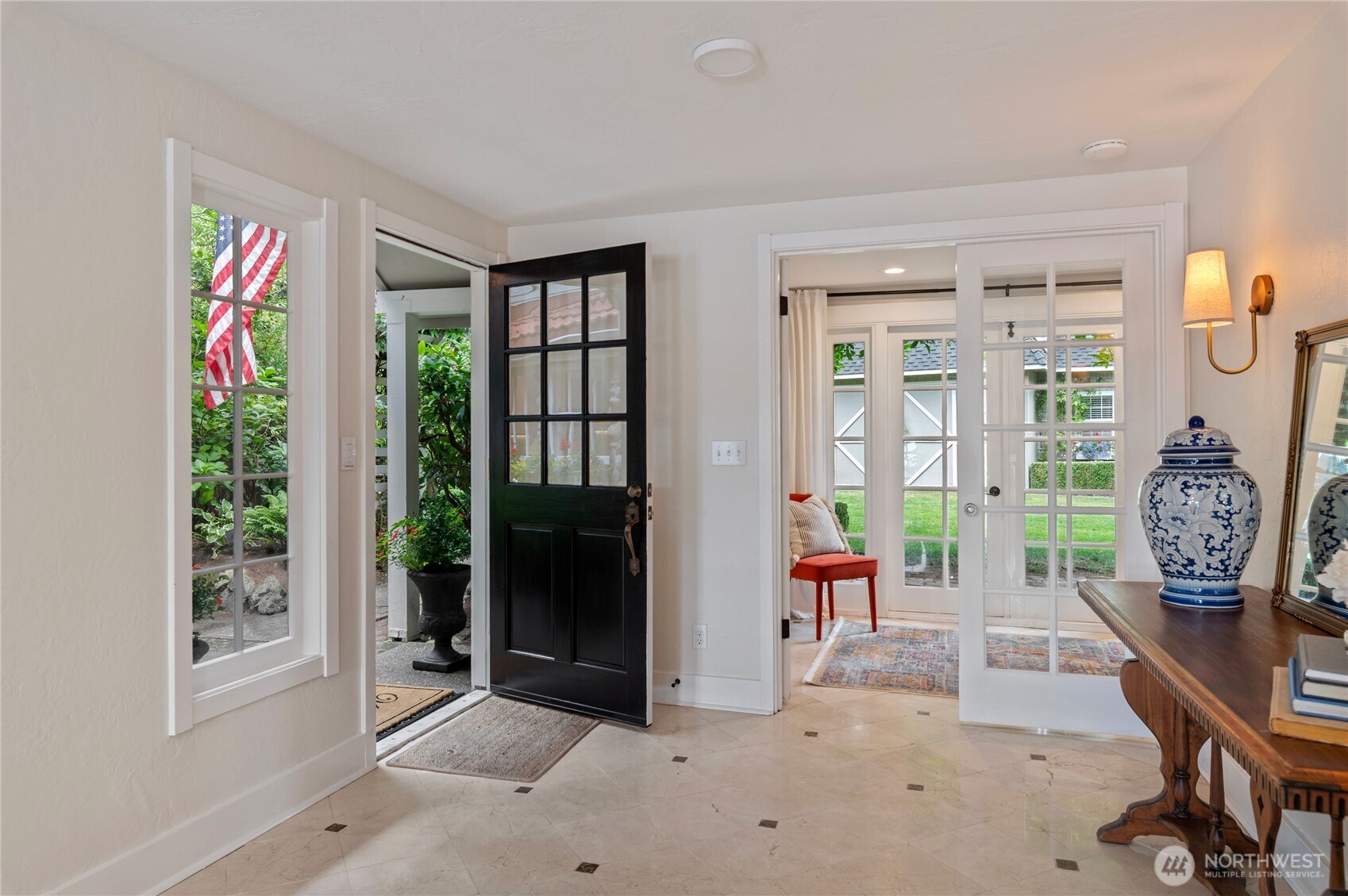 2425 Marine Drive Property Photo 5