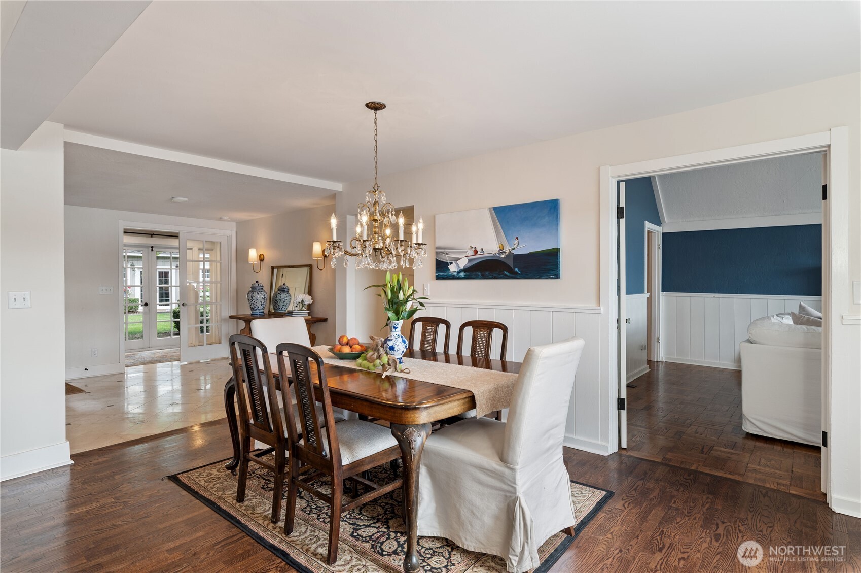 2425 Marine Drive Property Photo 6