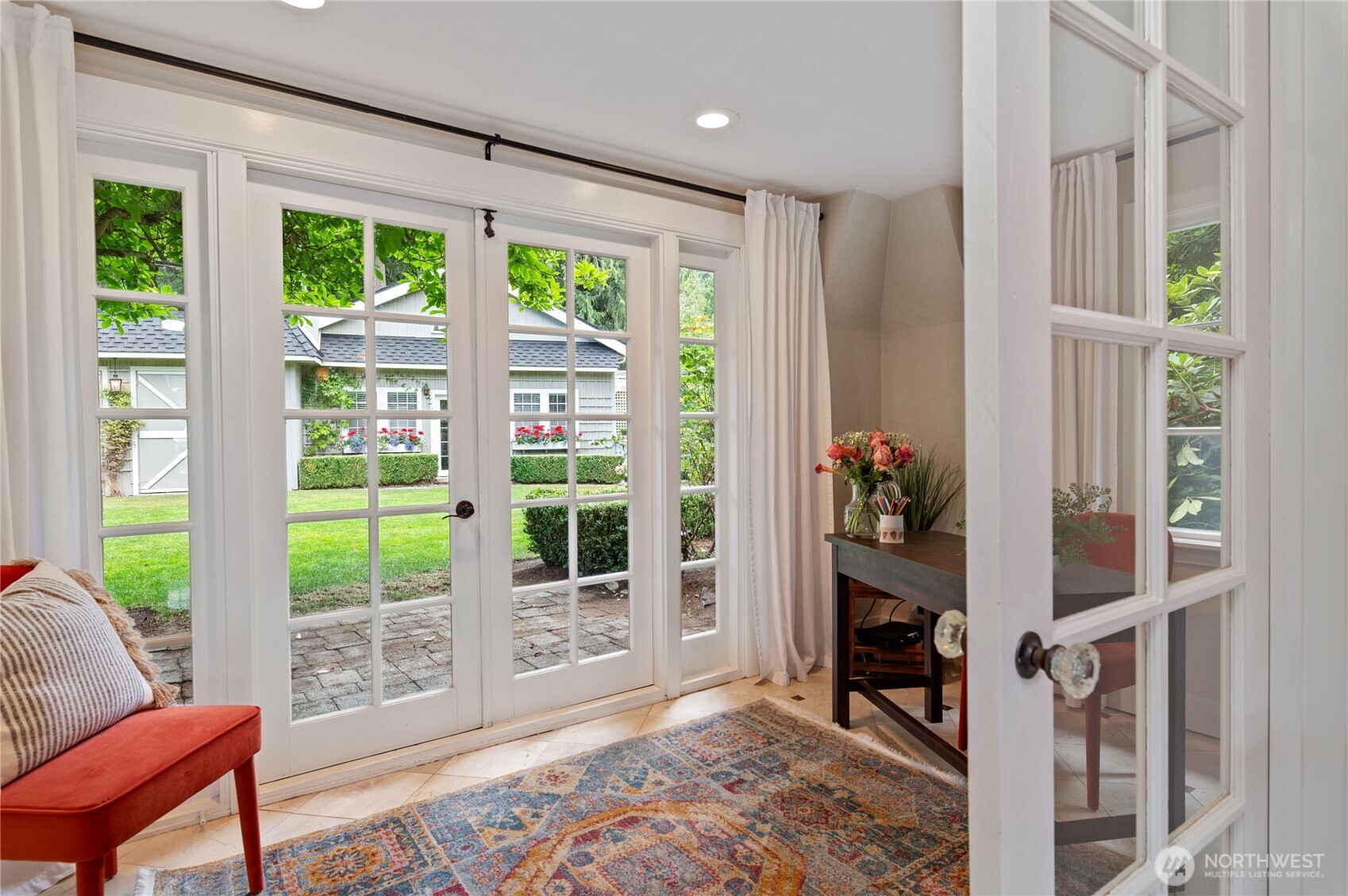 2425 Marine Drive Property Photo 15