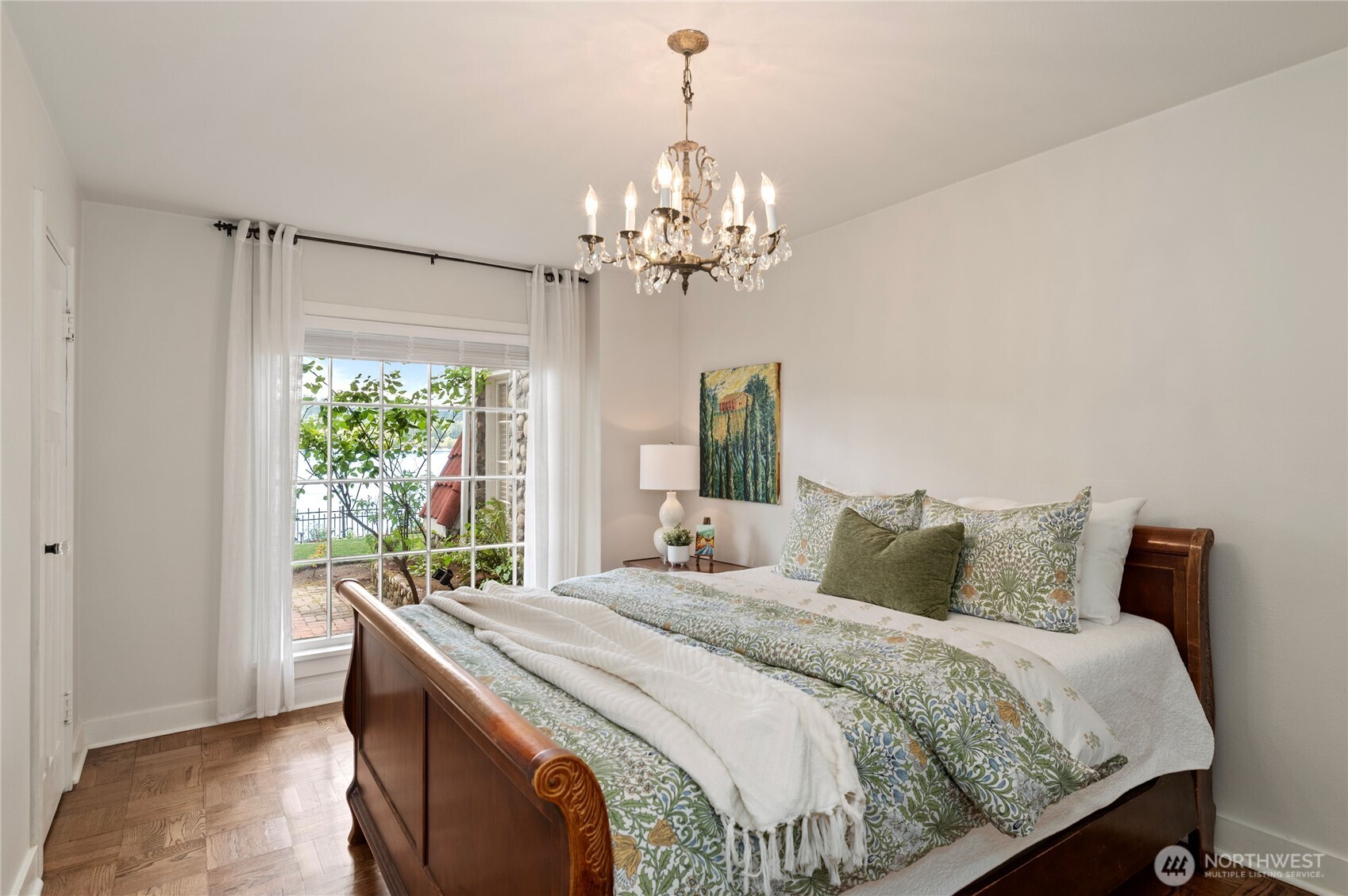 2425 Marine Drive Property Photo 16