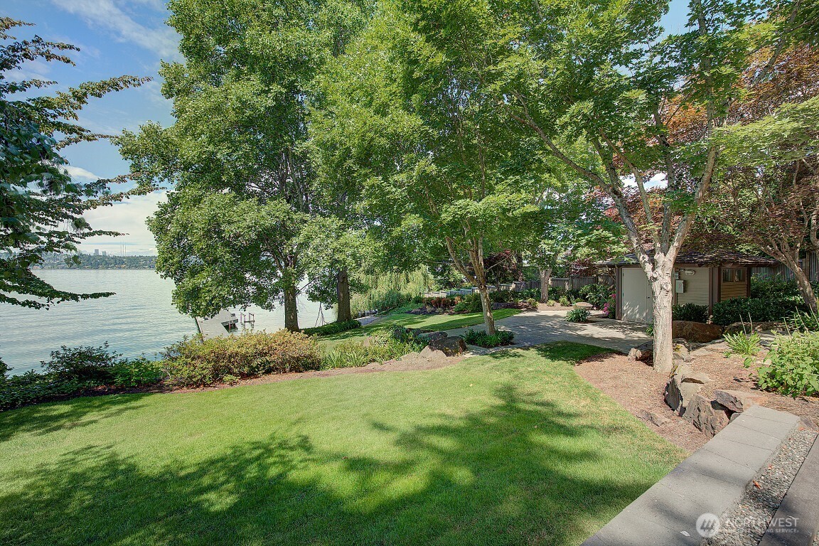 1605 73rd Avenue Property Photo 2