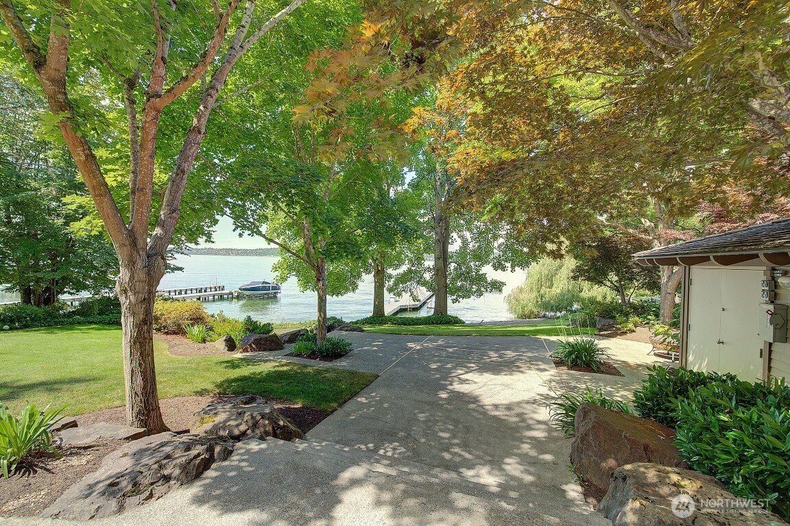 1605 73rd Avenue Property Photo 3