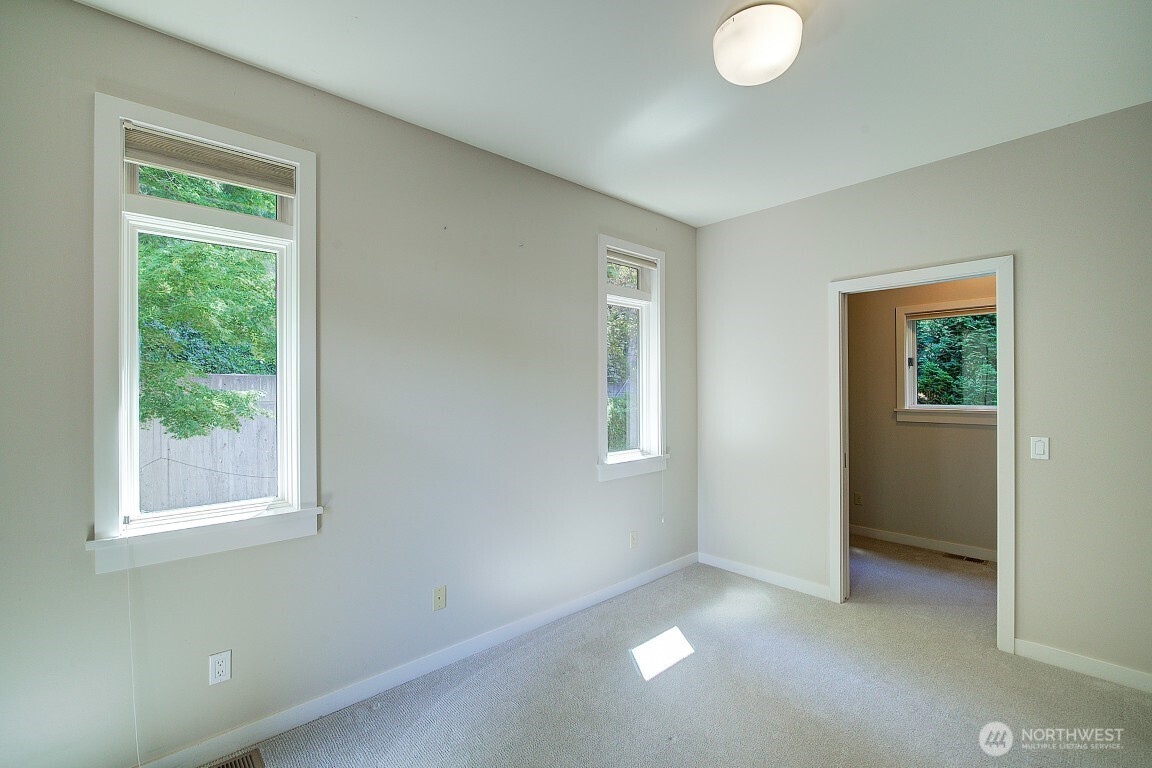 1605 73rd Avenue Property Photo 5