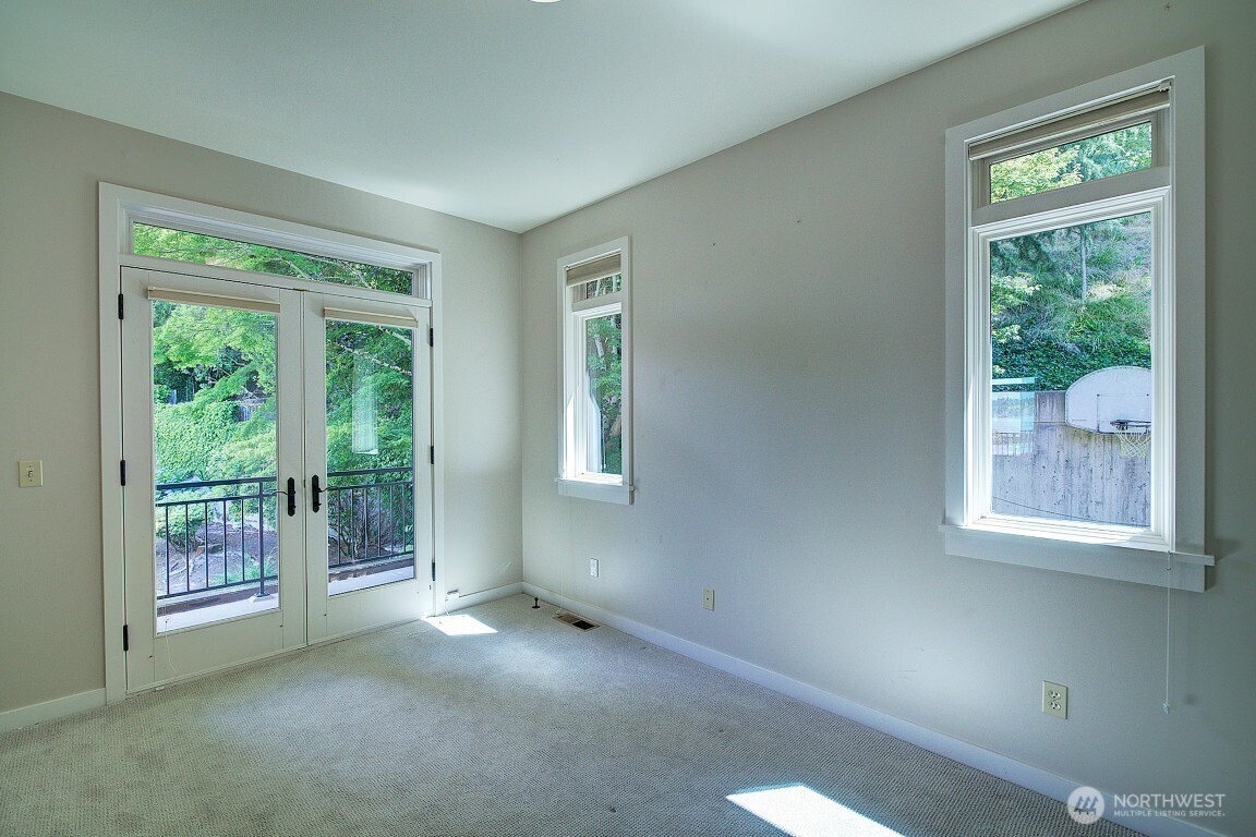 1605 73rd Avenue Property Photo 16