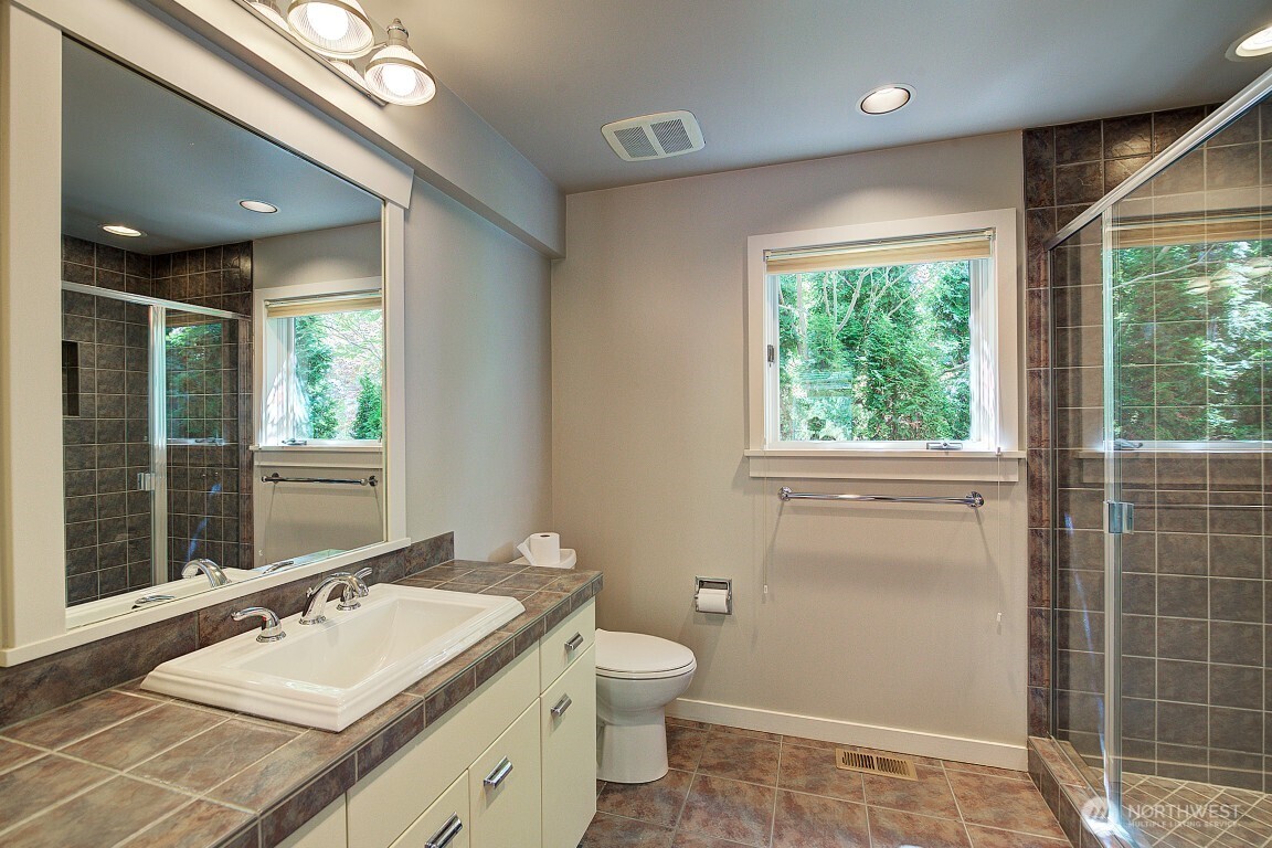 1605 73rd Avenue Property Photo 27