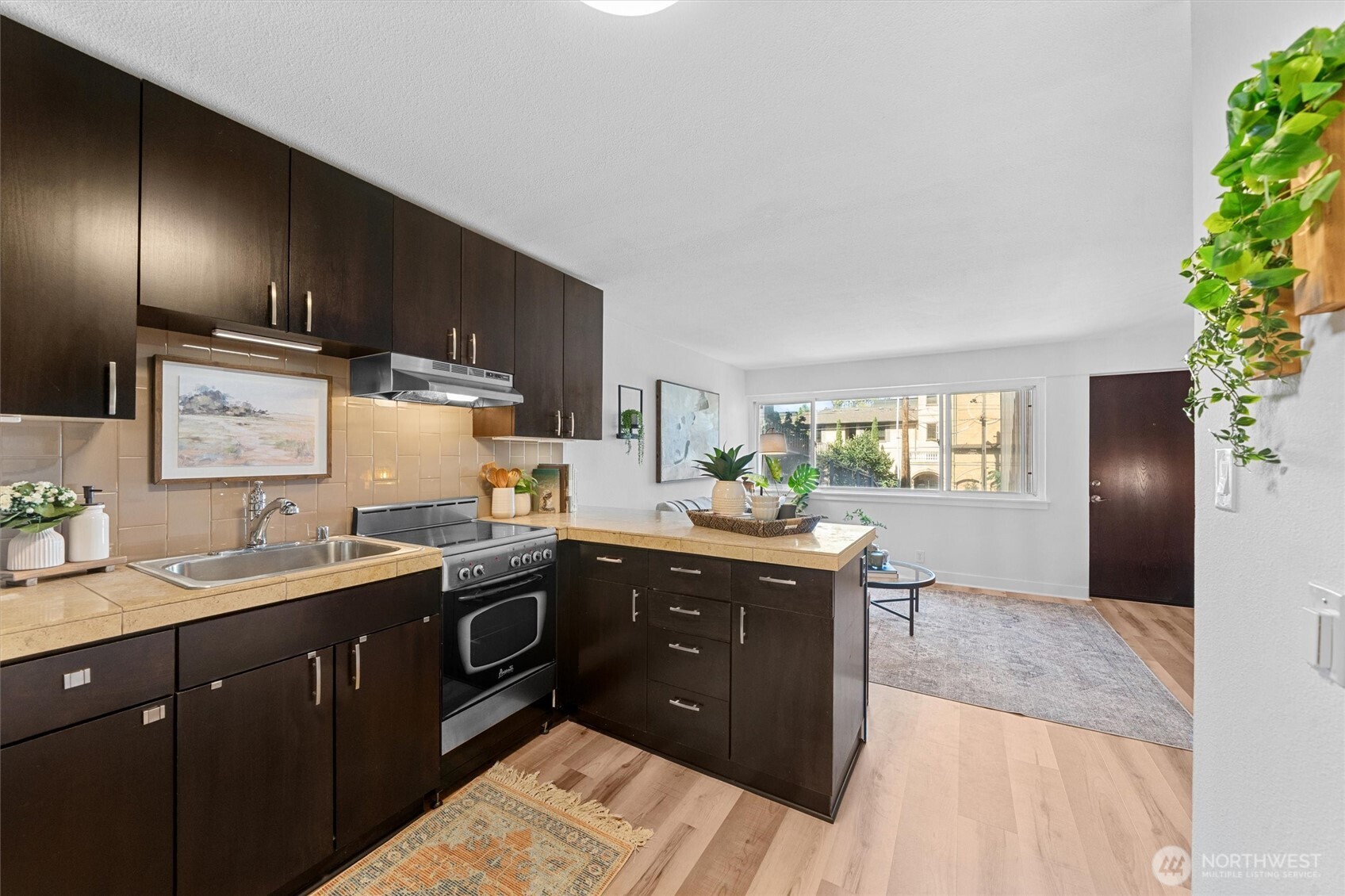 752 Bellevue Avenue 212 Property Photo 6