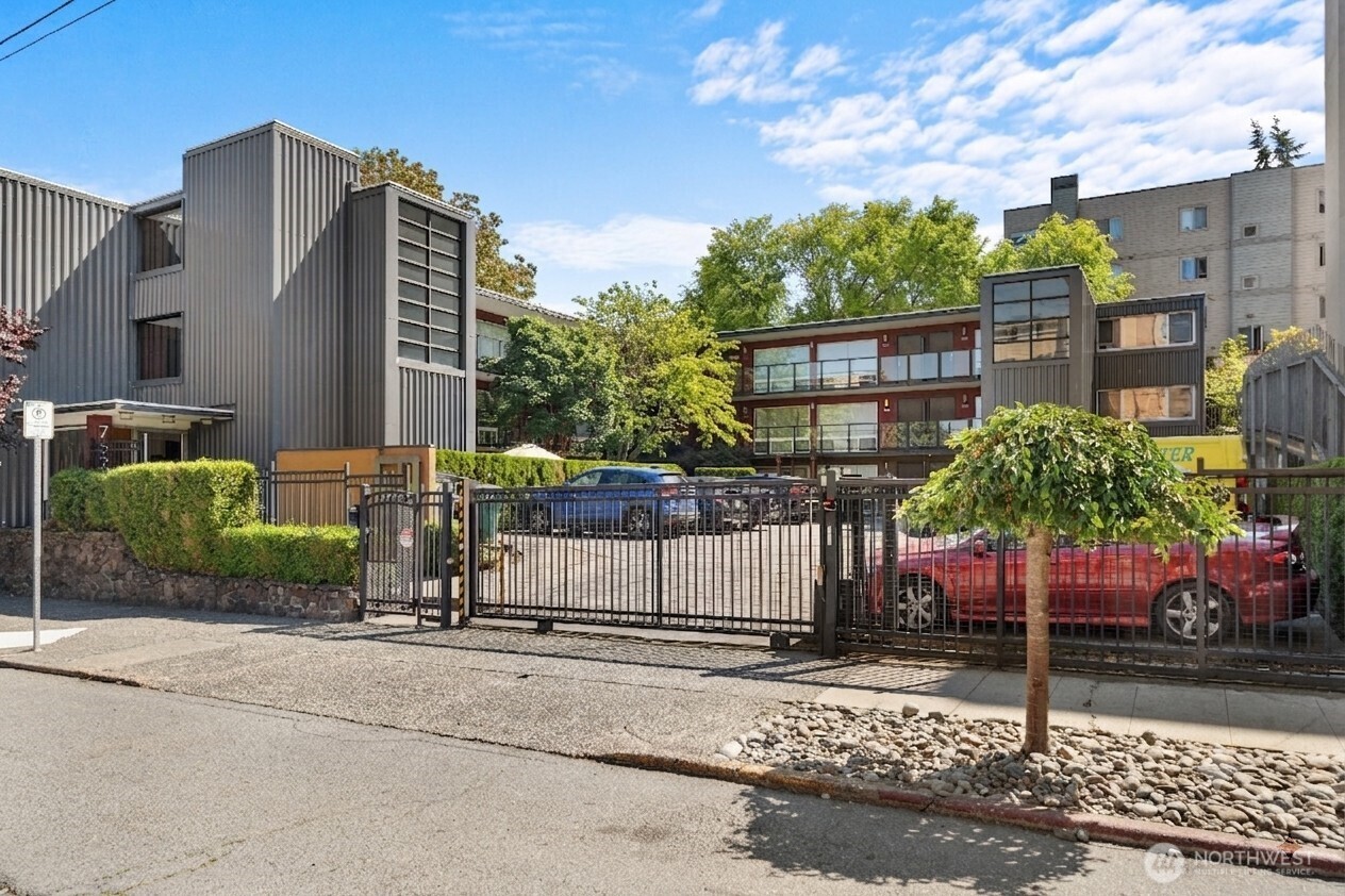 752 Bellevue Avenue 212 Property Photo 17