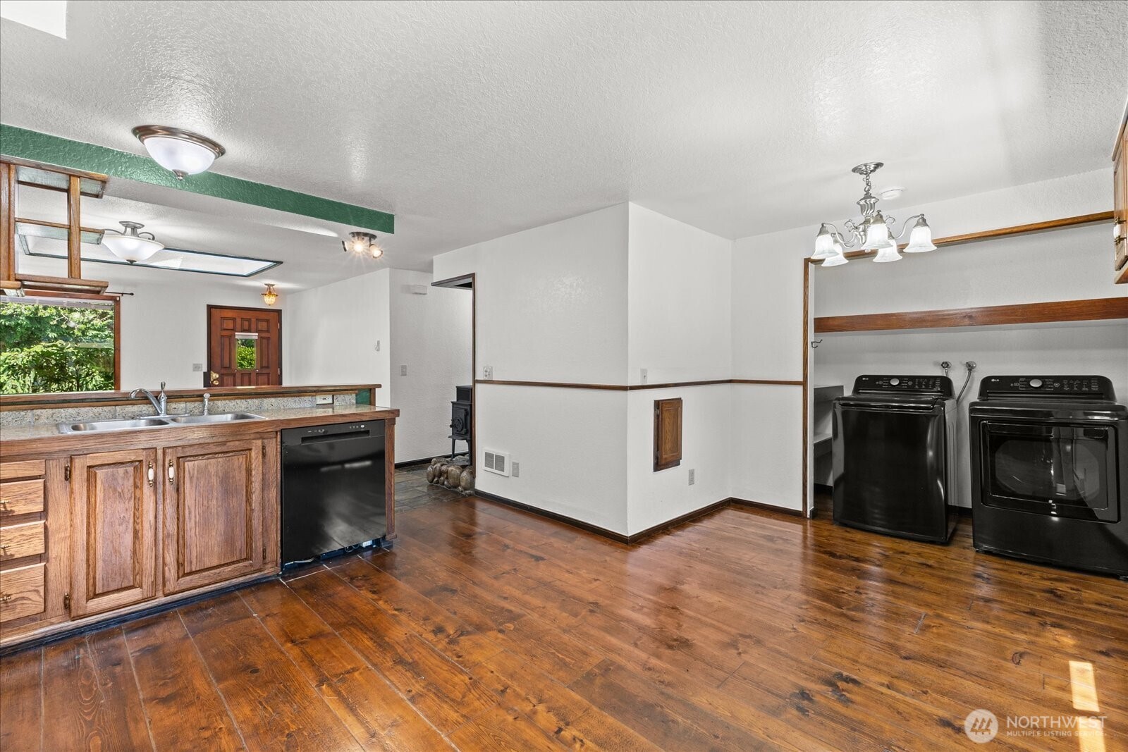 6112 202nd Place Property Photo 10