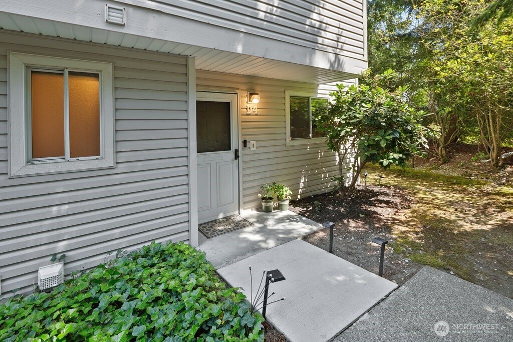 18910 Bothell Everett Highway D4 Property Photo 1