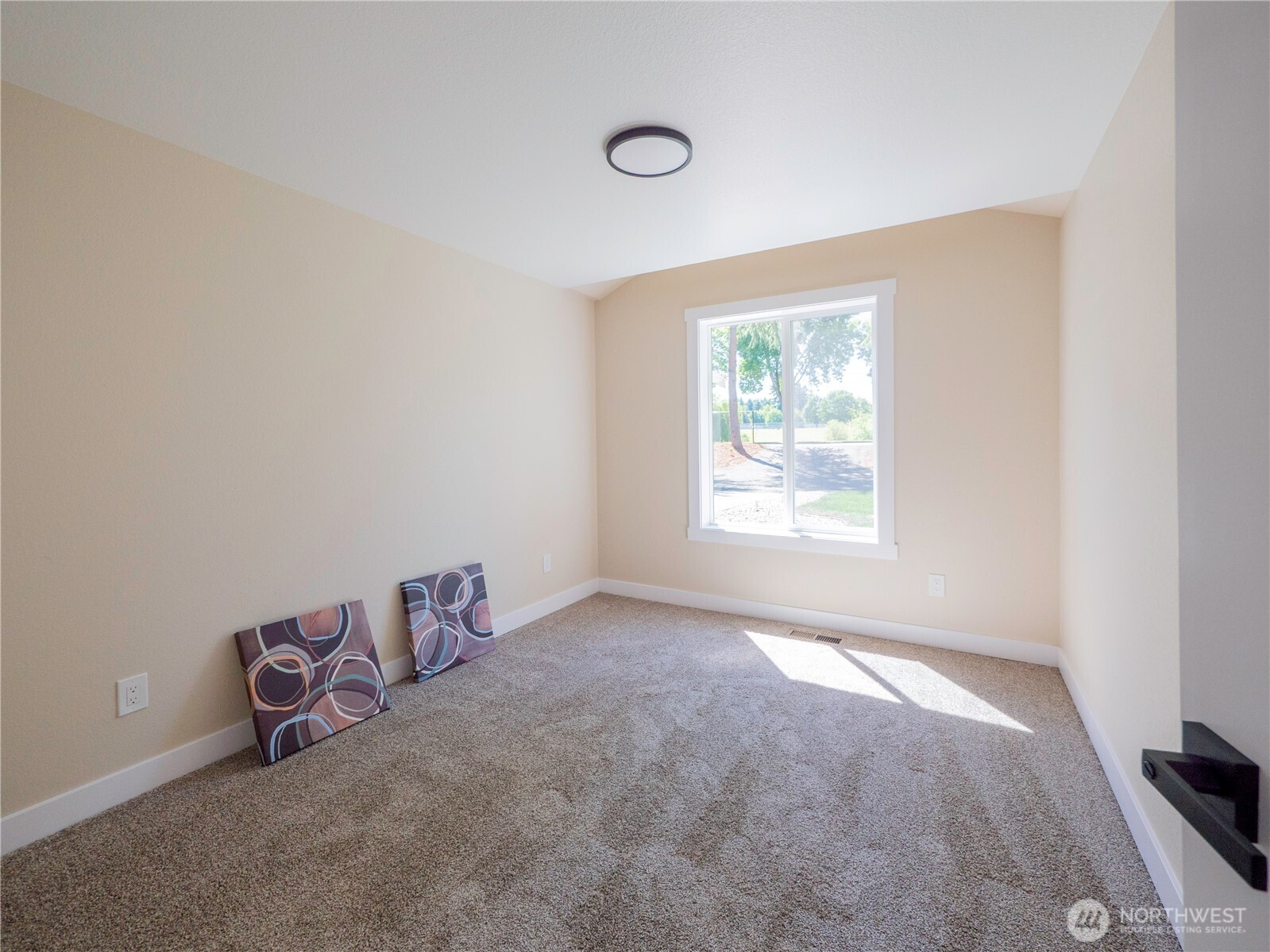 4742 Ruddell Road Property Photo 15